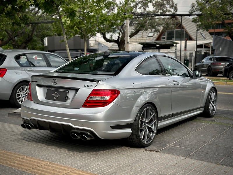 Mercedes-Benz C63 AMG 2012 - Imagen 6 de 10