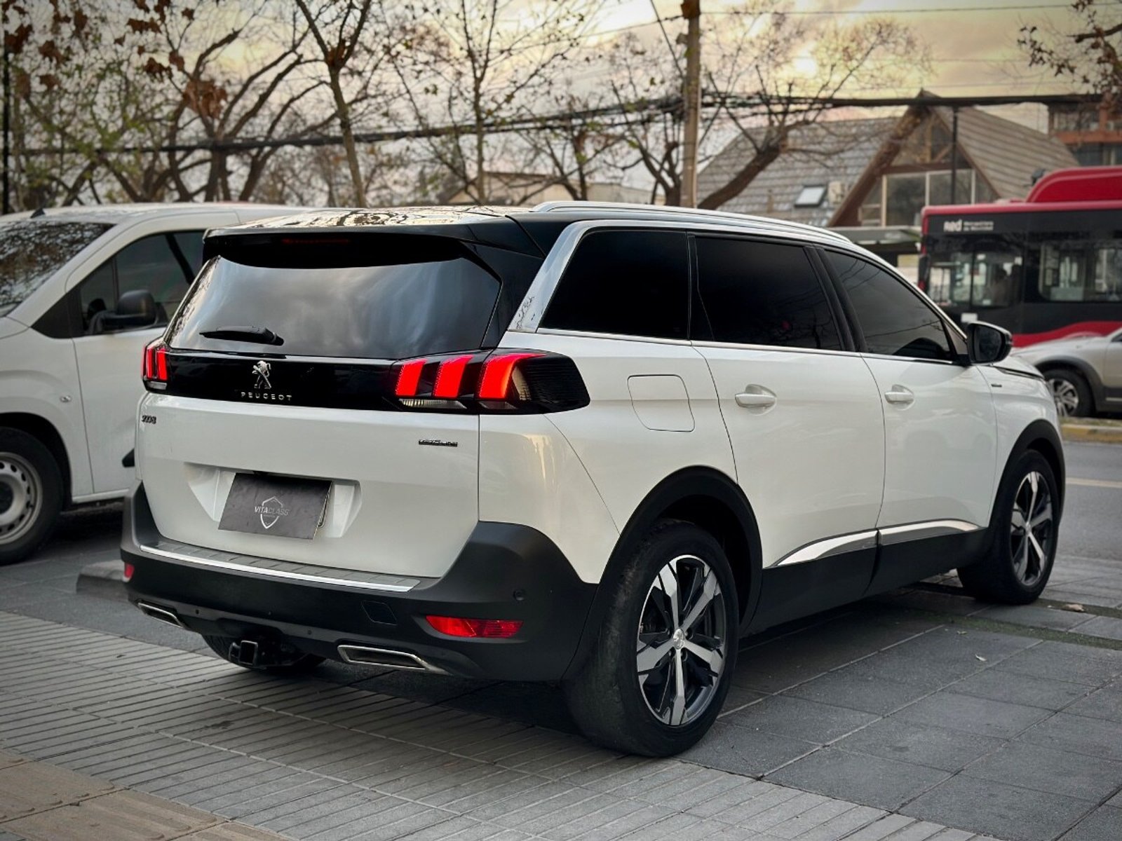 PEUGEOT 5008 GT LINE 2021 - Imagen 6 de 10