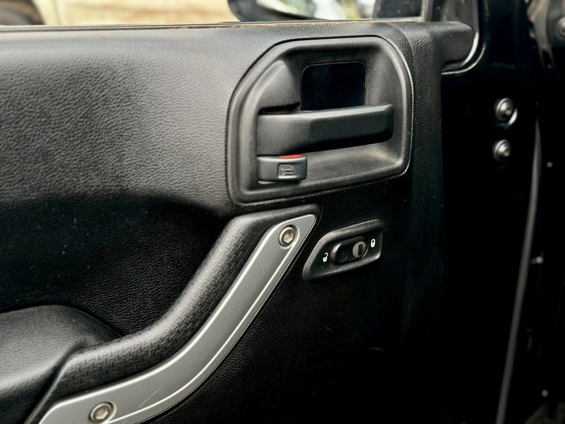 Jeep WRANGLER RUBICON 2014 - Imagen 7 de 9