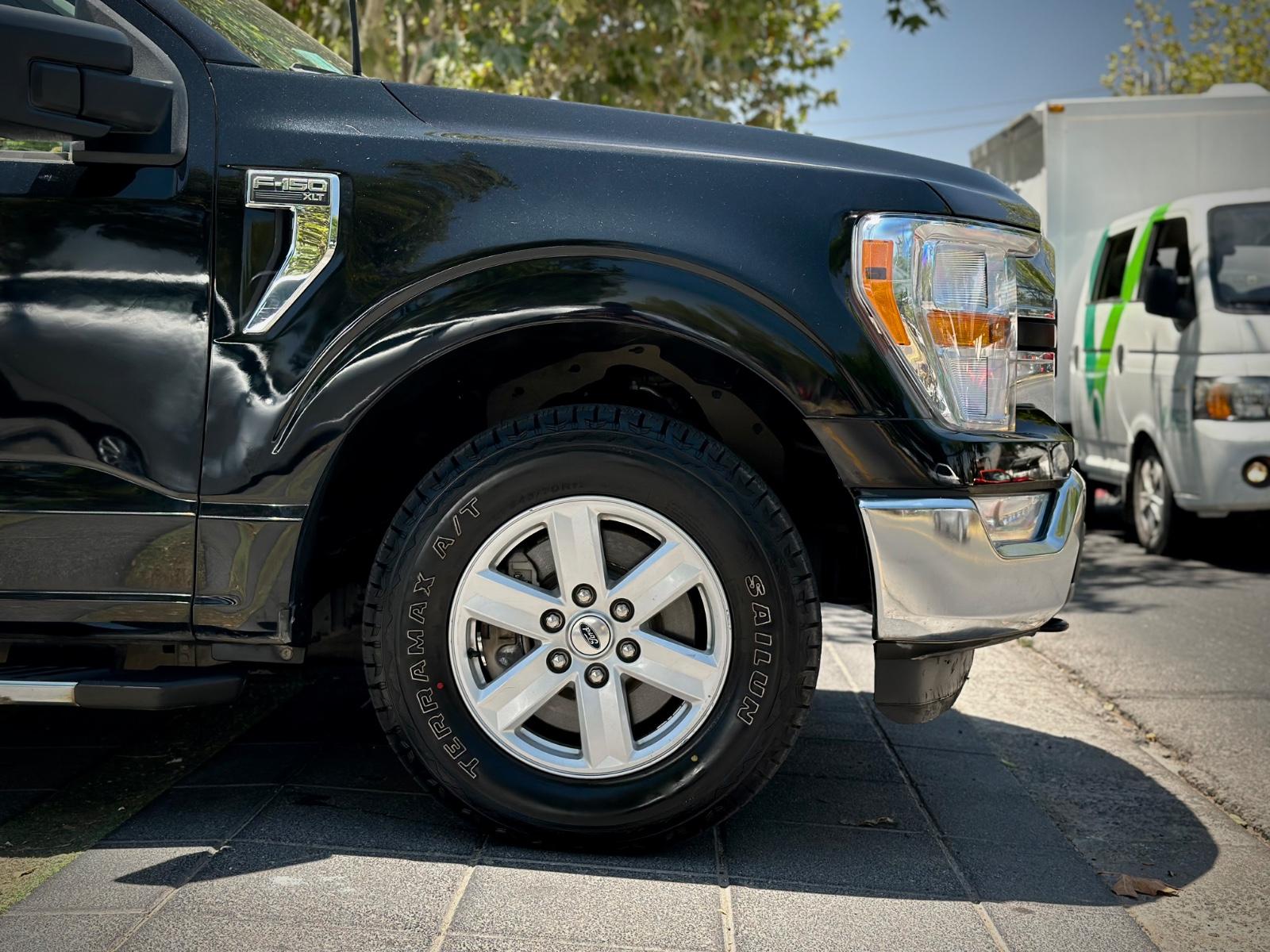 FORD F-150 XLT 2022 - Imagen 4 de 10