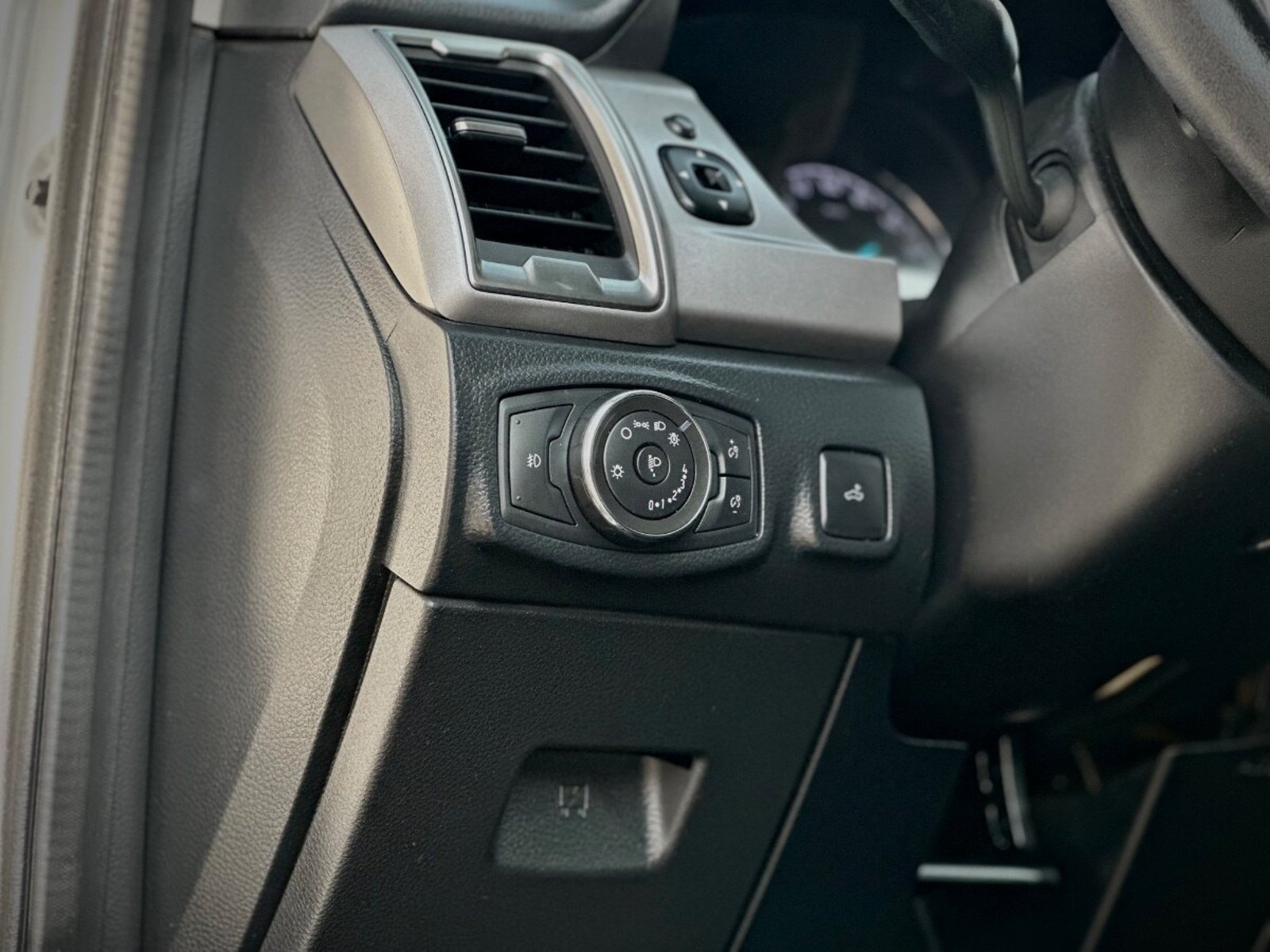 FORD RANGER XLT 4X2 2023 - Imagen 8 de 10