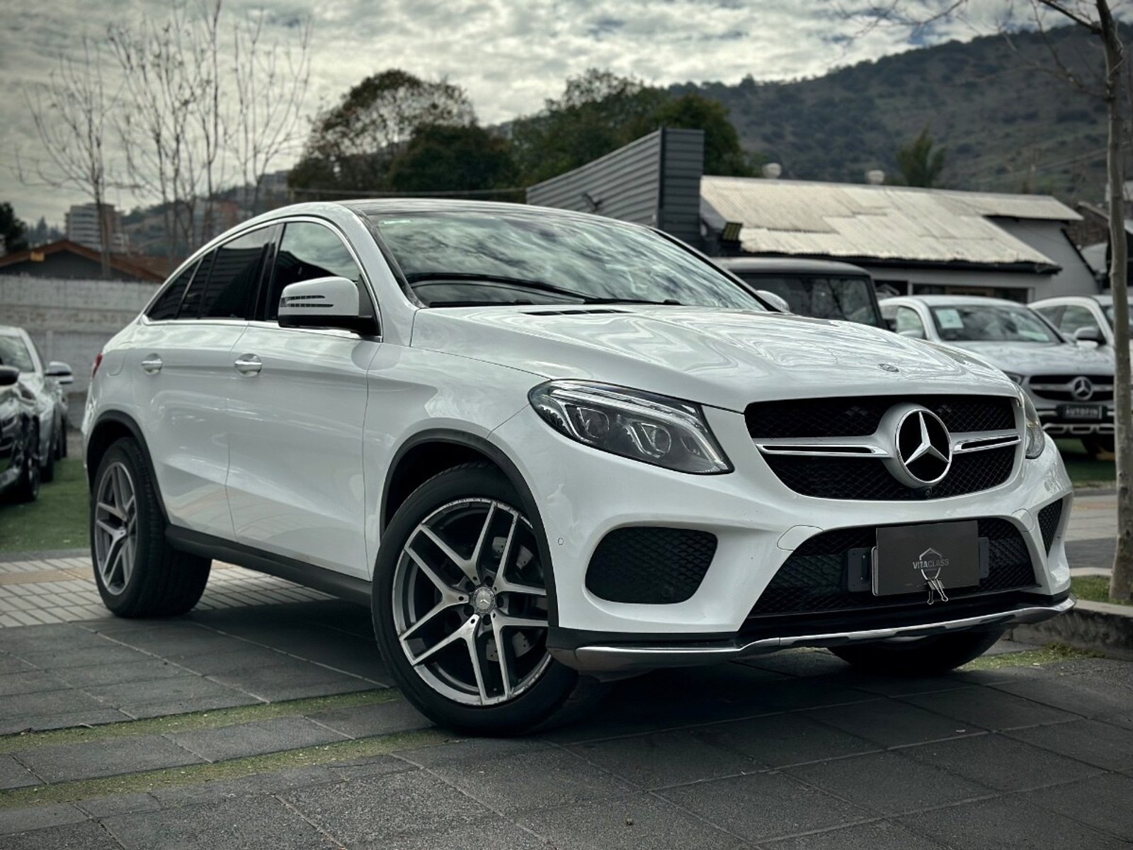 Mercedes-Benz GLE 350D AMG LINE 2017 - Foto 2 de 9