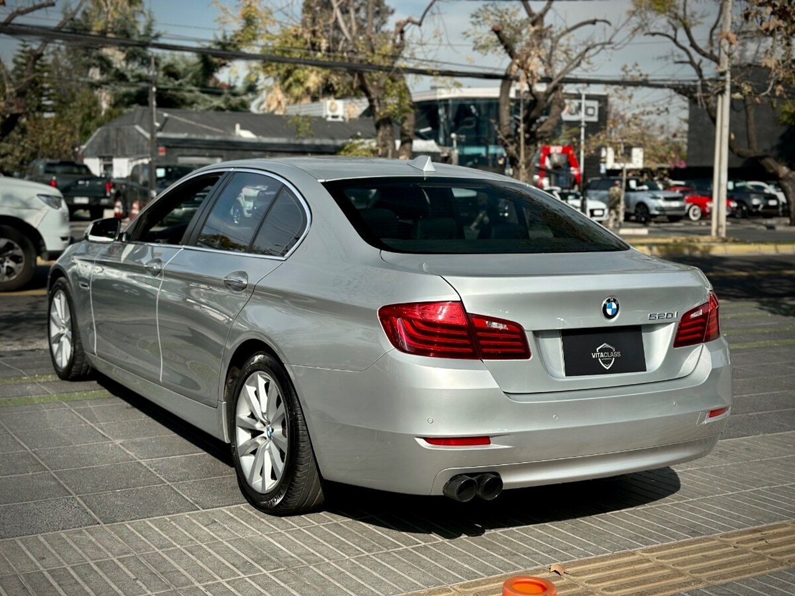 BMW 520I EXECUTIVE 2017 - Foto 4 de 10