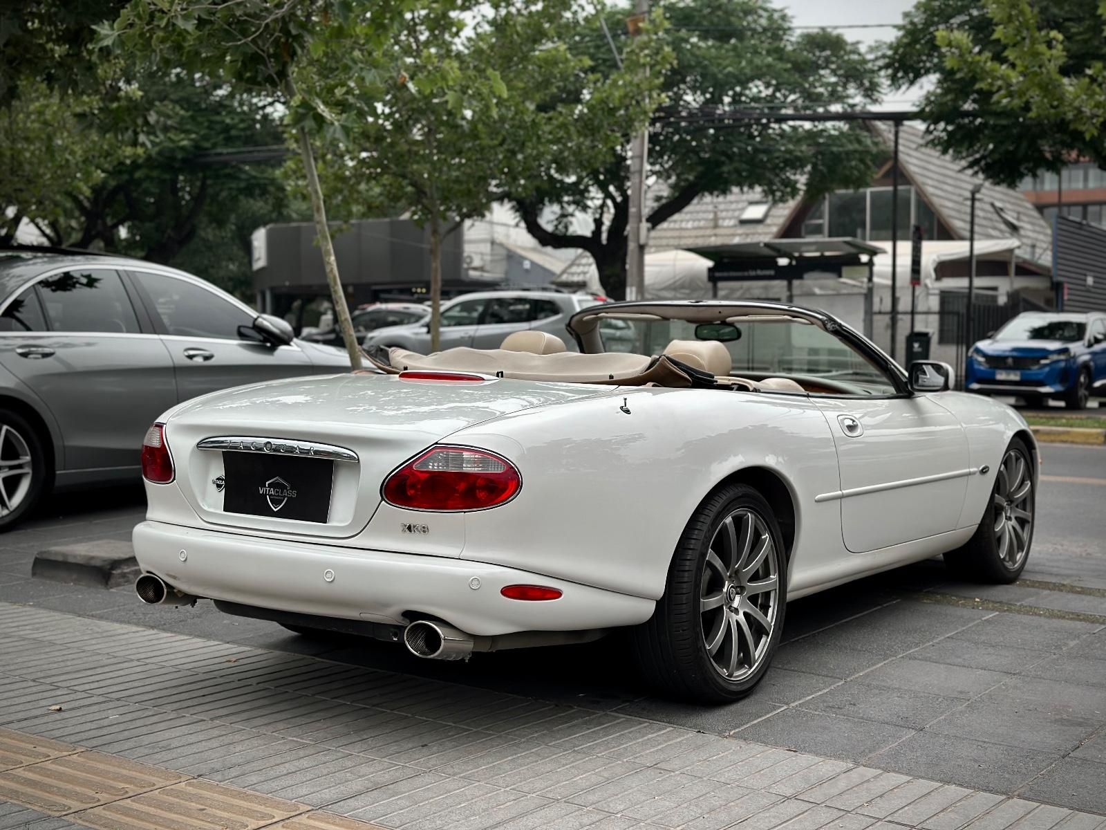 Jaguar XK 8 2002 - Foto 4 de 10