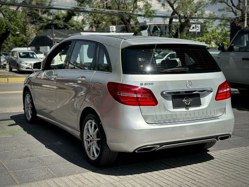 Mercedes-Benz B200 URBAN 2020 - Imagen 4 de 10