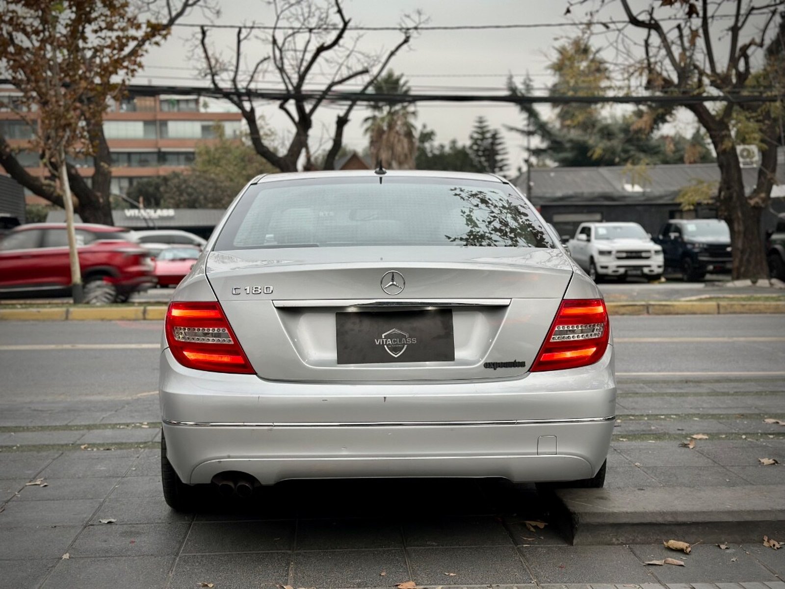 Mercedes-Benz C180 AVANTGARD BLUE EFFICINECY 2013 - Foto 5 de 10