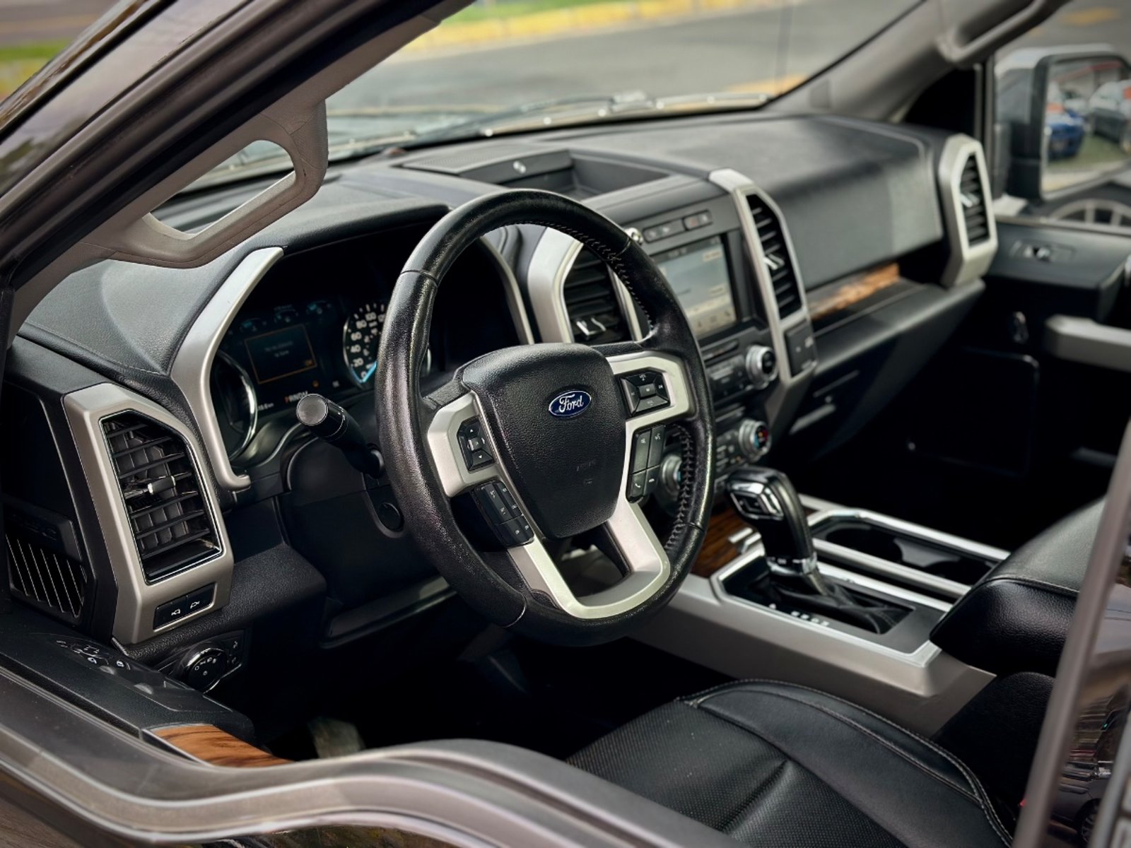 FORD F-150 LARIAT LUXURY 2019 - Imagen 9 de 10