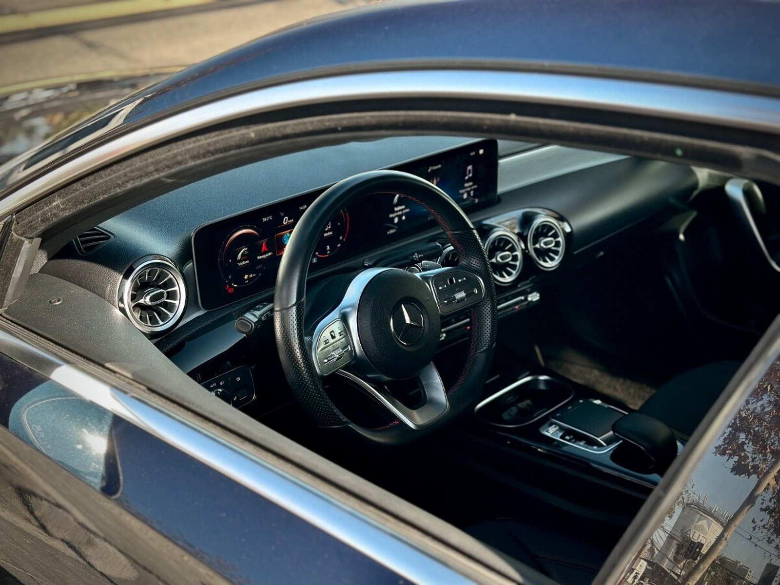 MERCEDES-BENZ A250 AMG LINE 2020 - Imagen 7 de 10