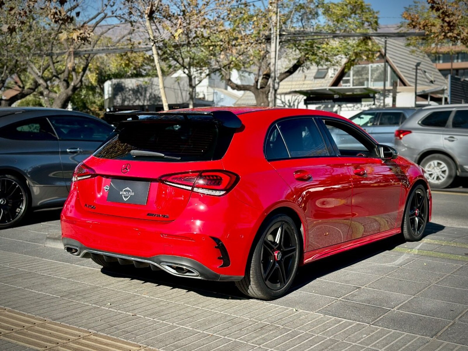 MERCEDES-BENZ A200 AMG LINE 2019 - Imagen 5 de 9