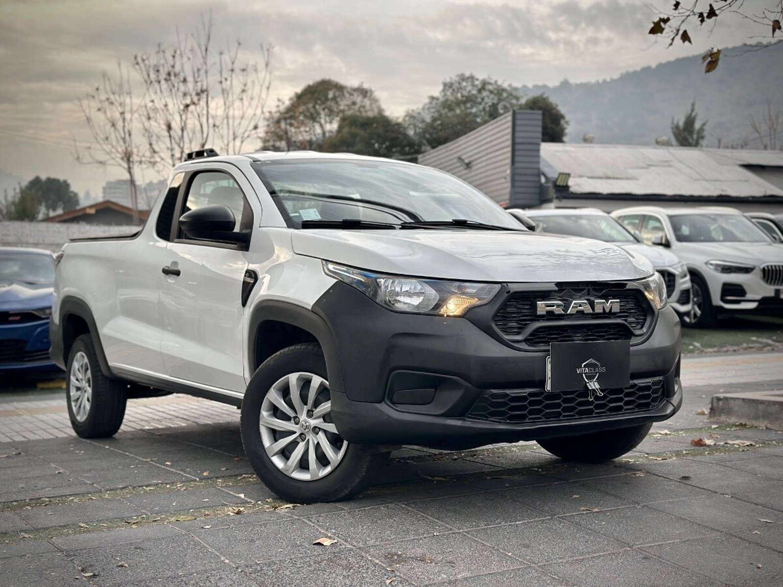 RAM 700 SLT 2024 - Imagen 3 de 10