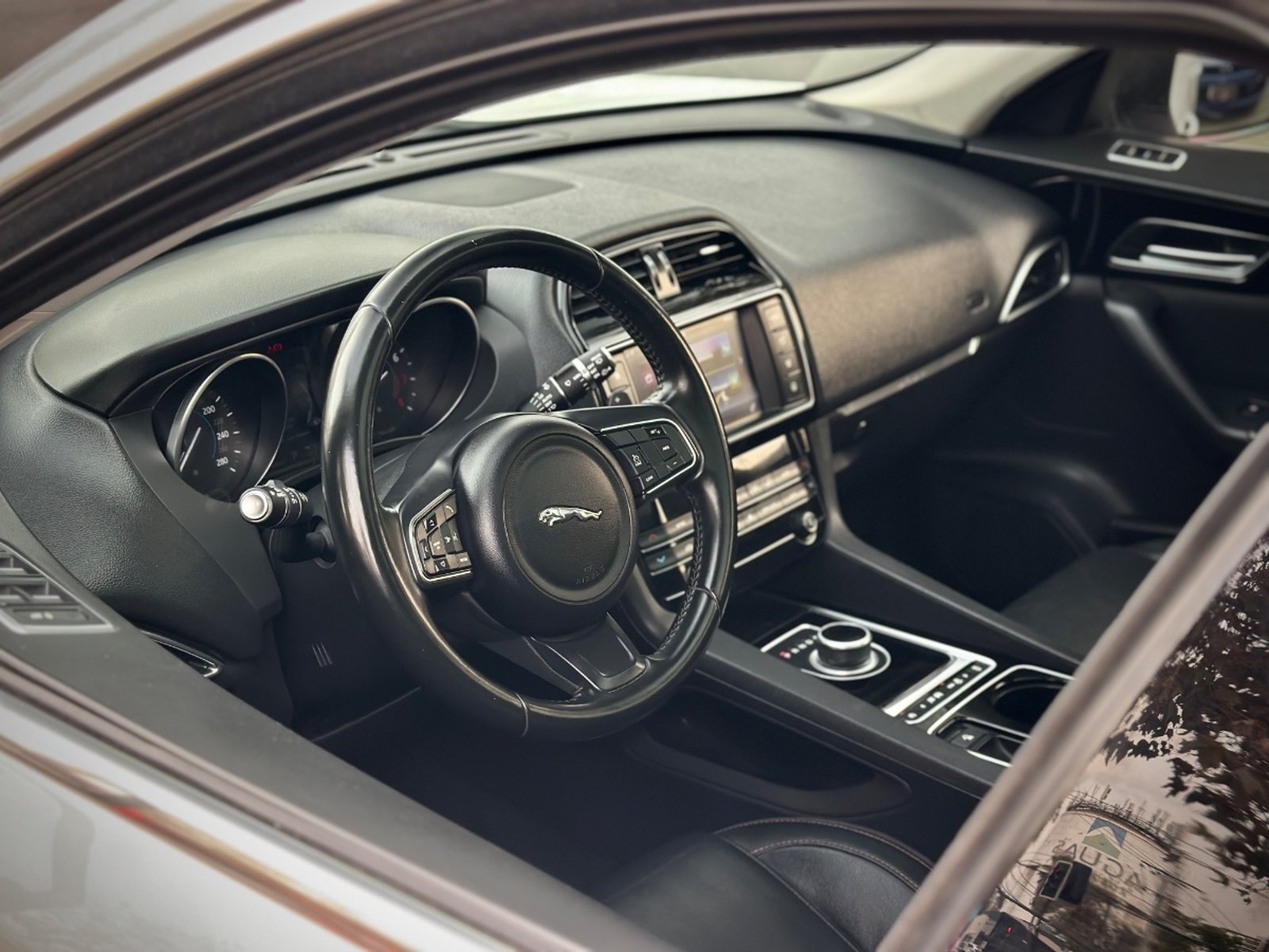 JAGUAR F-PACE R-SPORT 2017 - Imagen 8 de 9