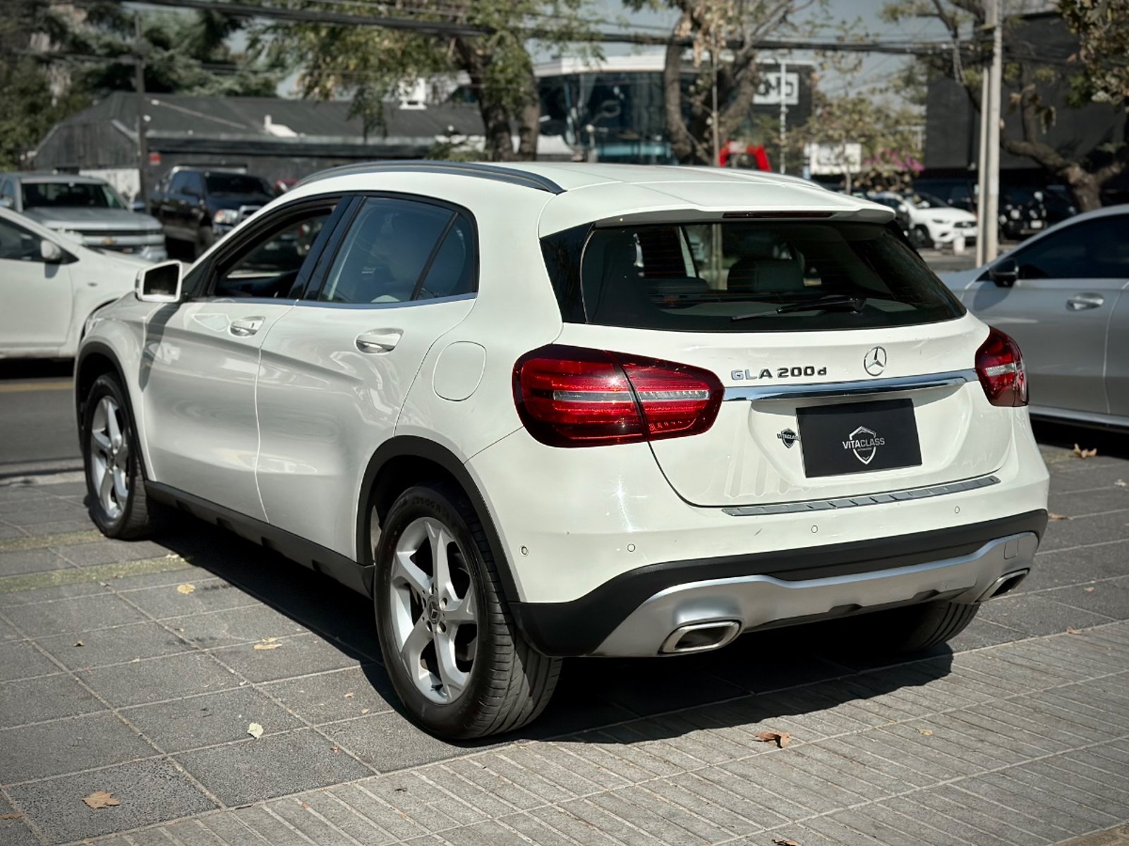 Mercedes-Benz GLA 200 d 2018 - Foto 4 de 10