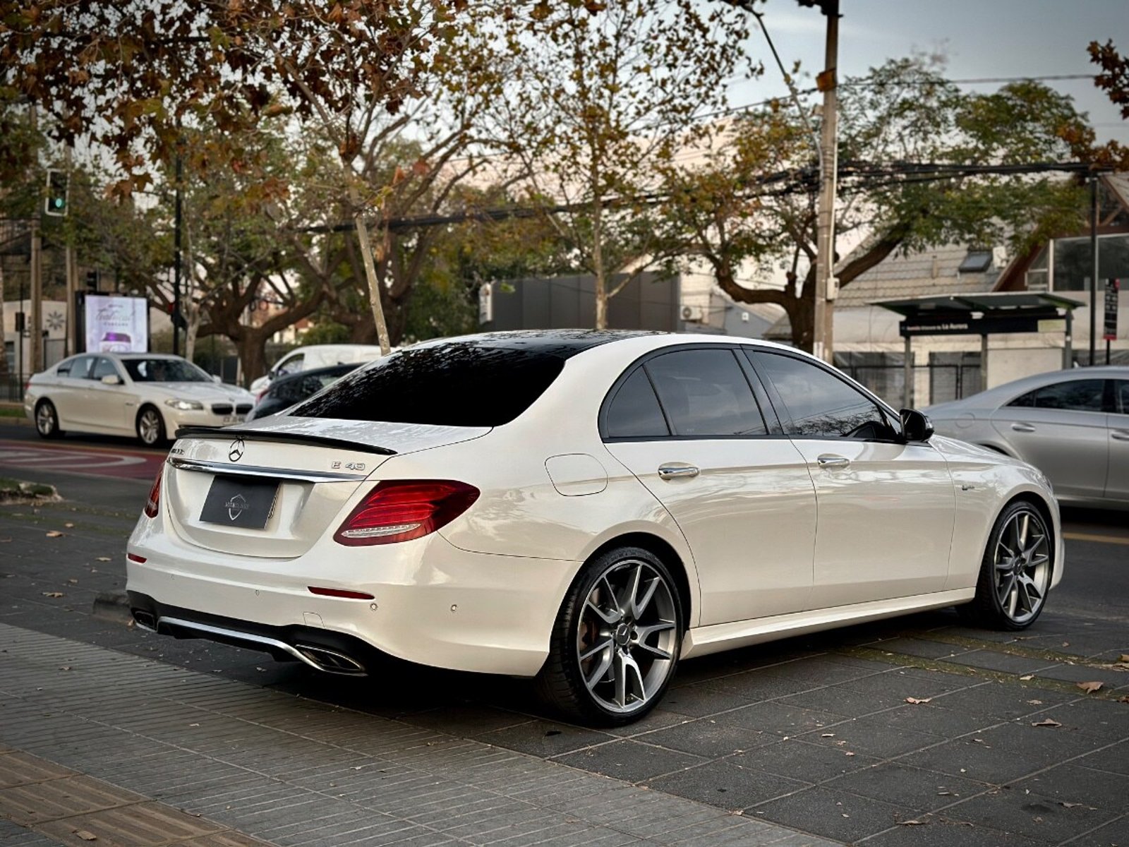 MERCEDES-BENZ E 43 AMG 2017 - Imagen 6 de 10