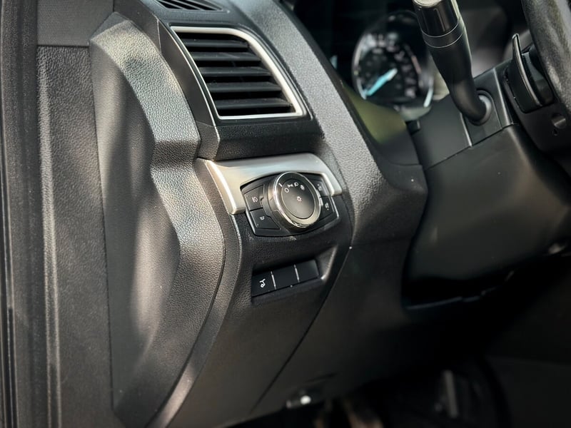 Ford EXPLORER XLT 2018 - Imagen 9 de 10