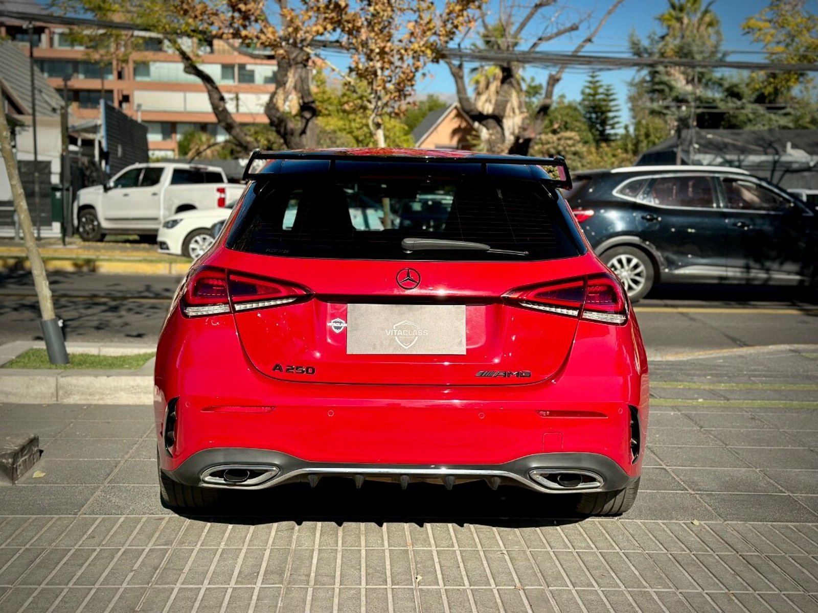 MERCEDES-BENZ A200 AMG LINE 2019 - Imagen 4 de 9
