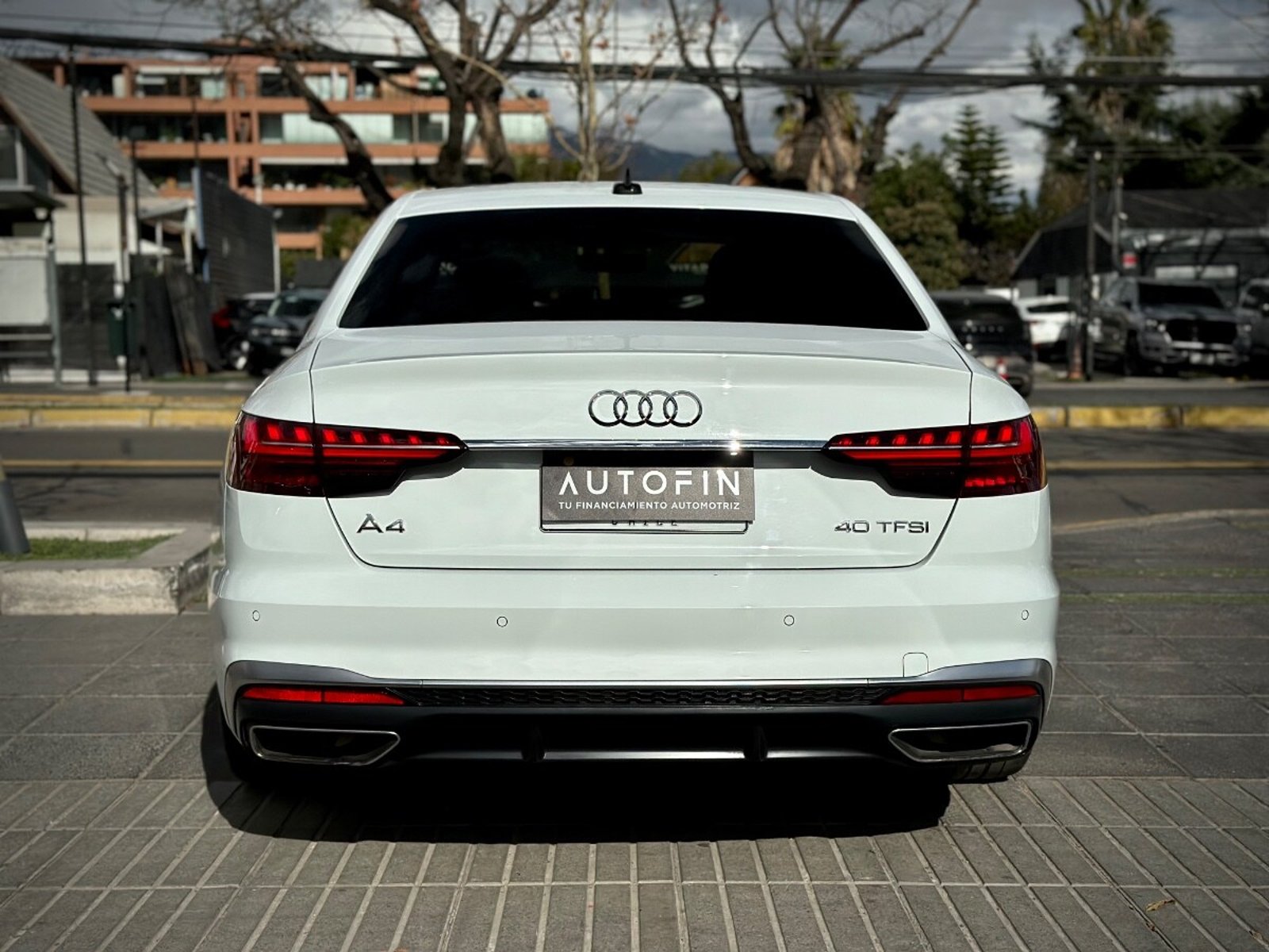 Audi A4 S LINE 2023 - Imagen 5 de 10