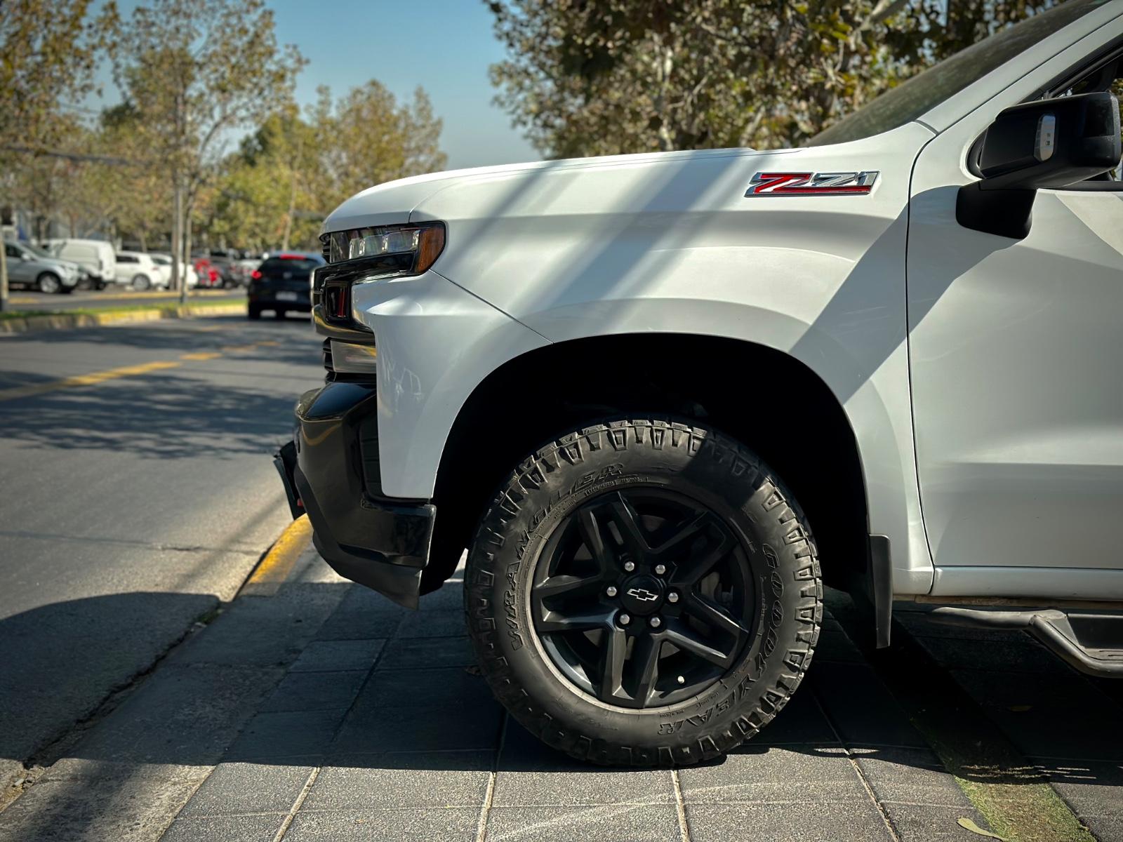 CHEVROLET SILVERADO LT Z71 TRAIL BOSS 2021 - Imagen 4 de 9