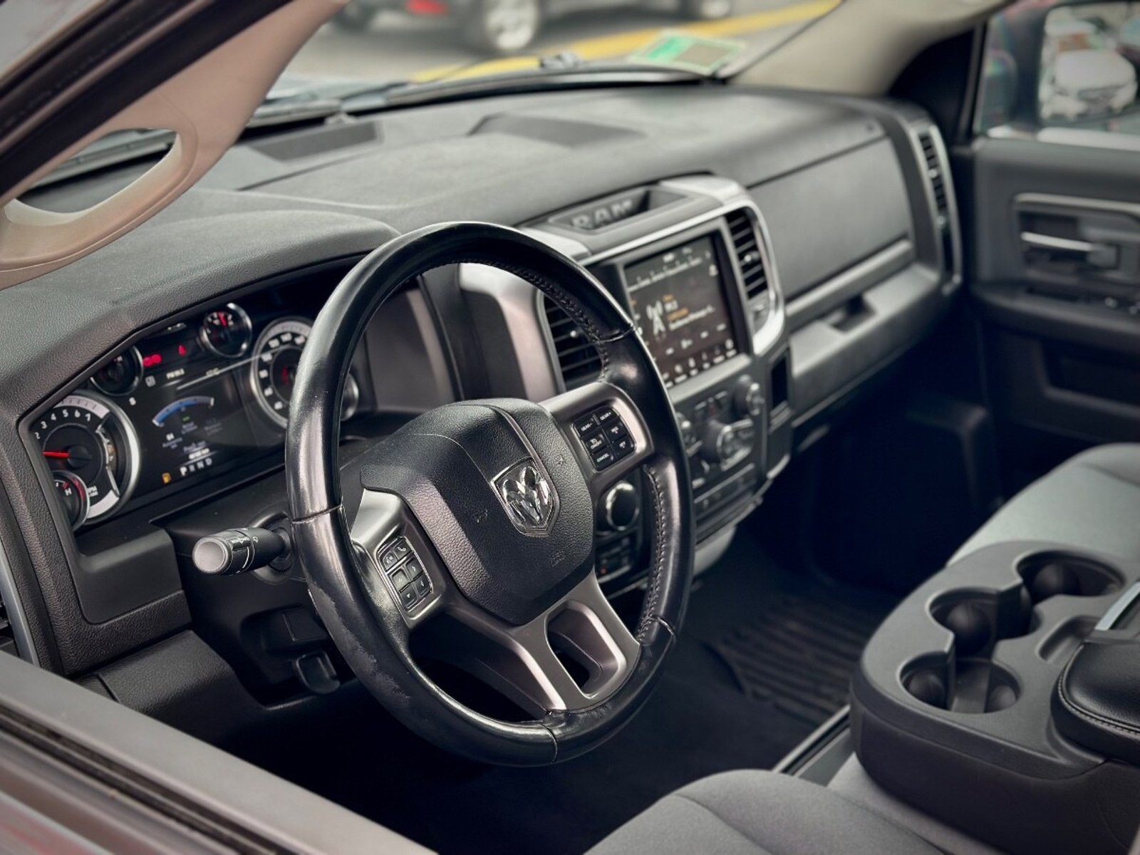 RAM 1500 CLASSIC 2023 - Imagen 7 de 10
