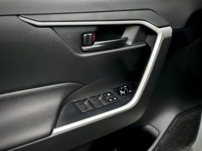 Toyota RAV 4 LE 2022 - Imagen 8 de 10