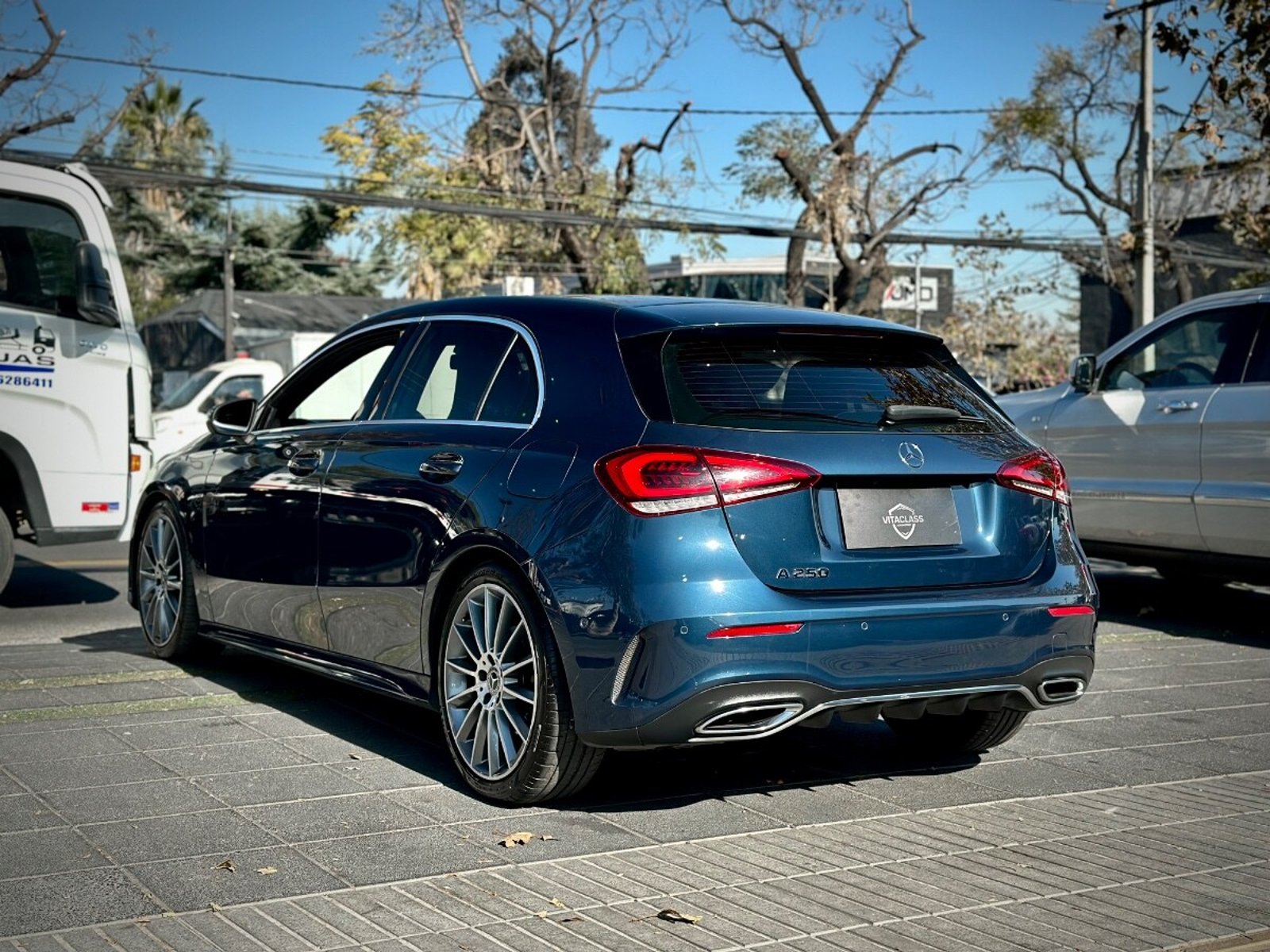 MERCEDES-BENZ A250 AMG LINE 2020 - Imagen 4 de 10
