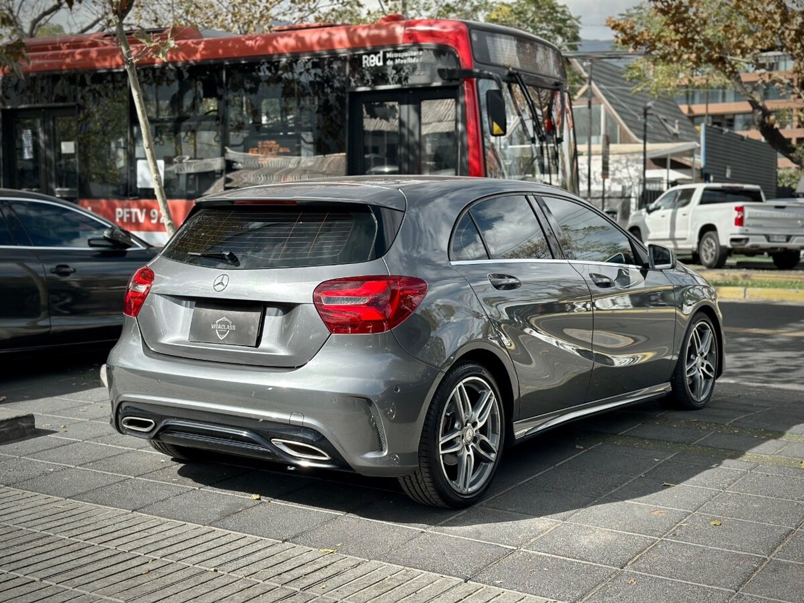 MERCEDES-BENZ A200 D 2017 - Imagen 6 de 10