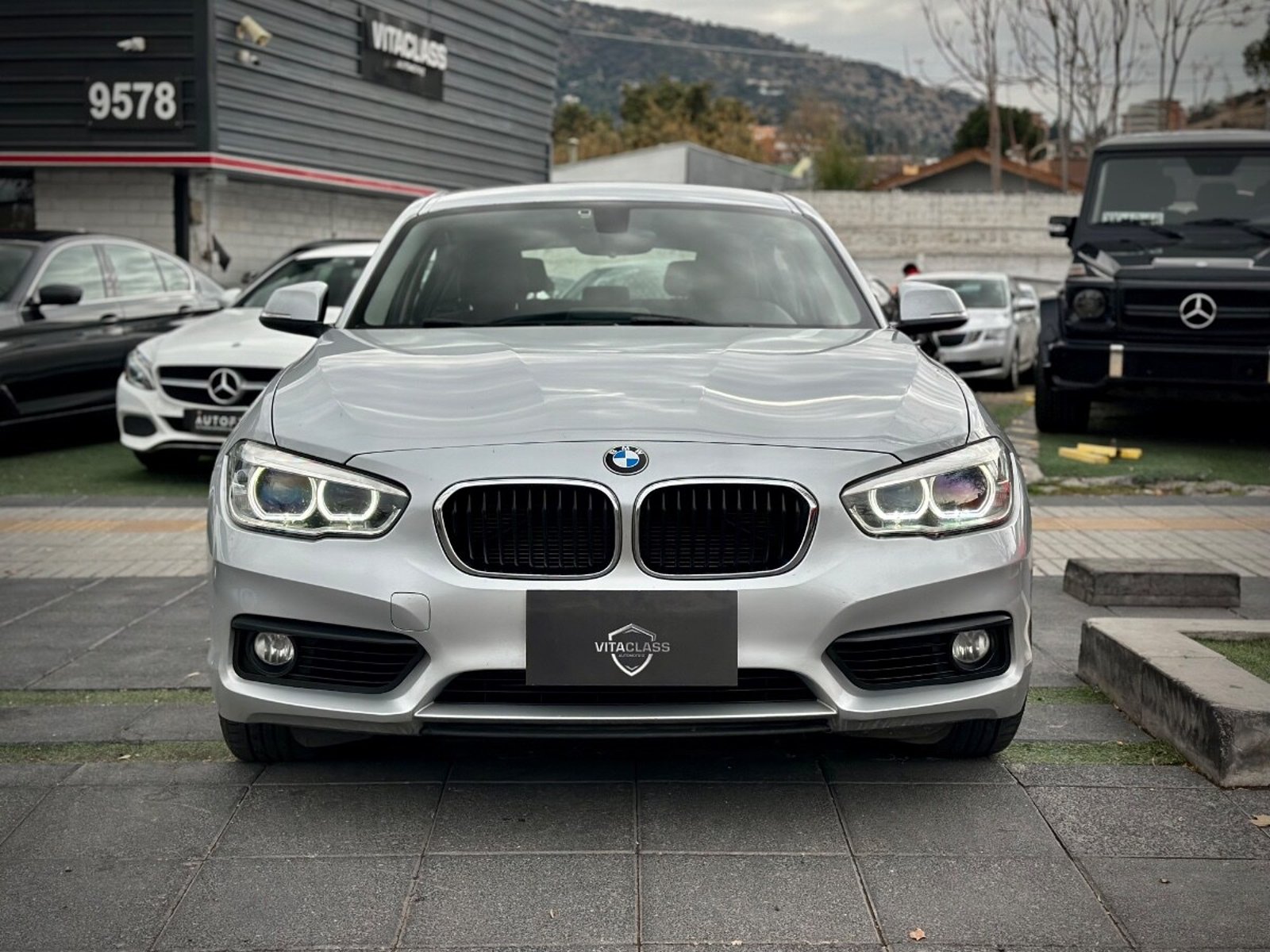 BMW 120 i 2017 - Foto 2 de 10