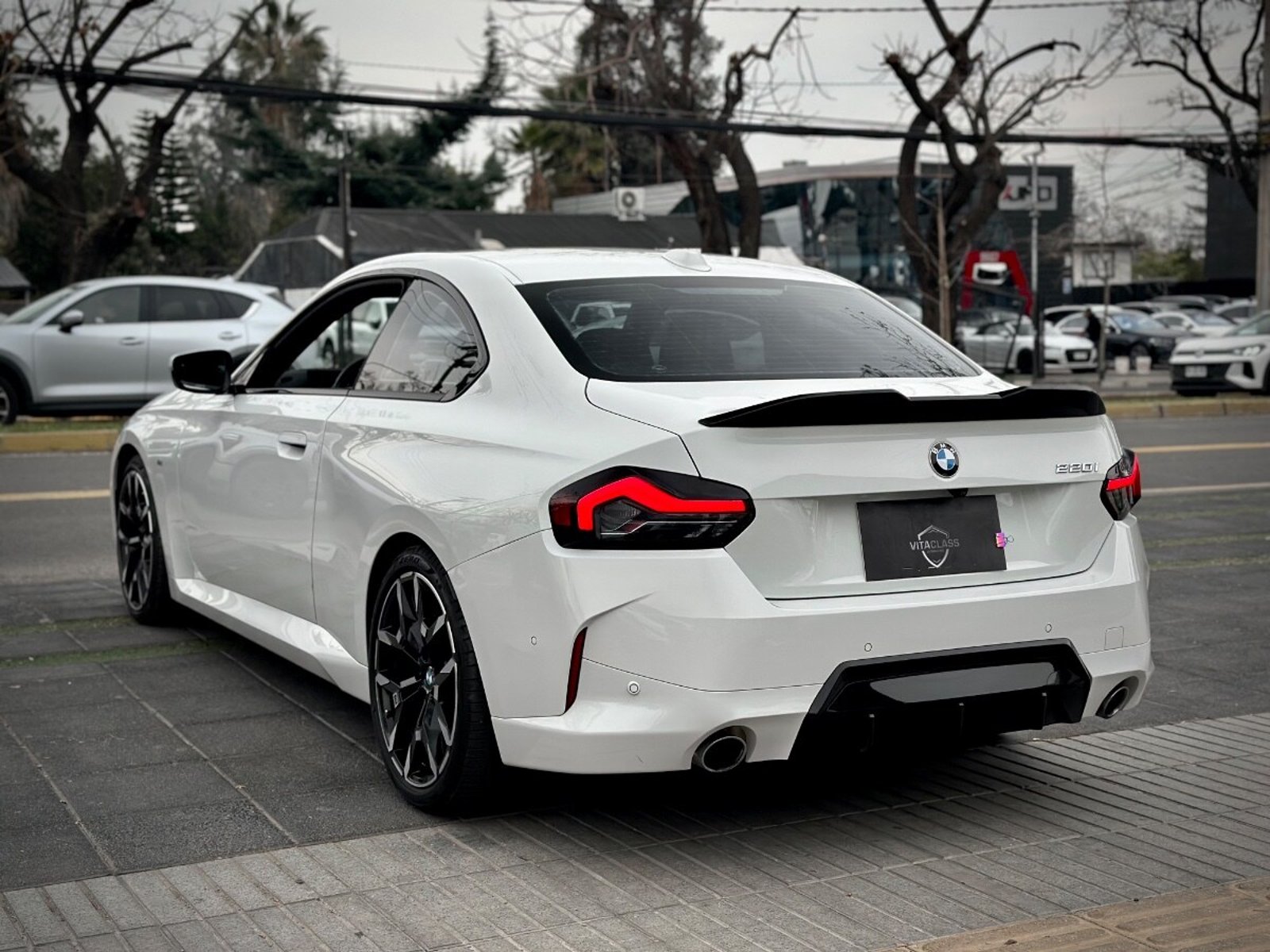 BMW 220I M SPORT 2025 - Imagen 4 de 10