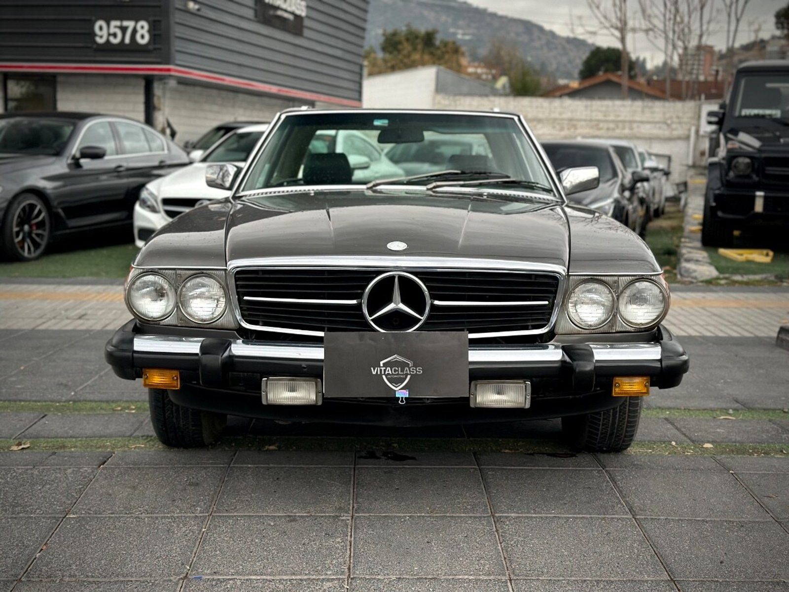 Mercedes-Benz 380 SL 1985 - Foto 2 de 10