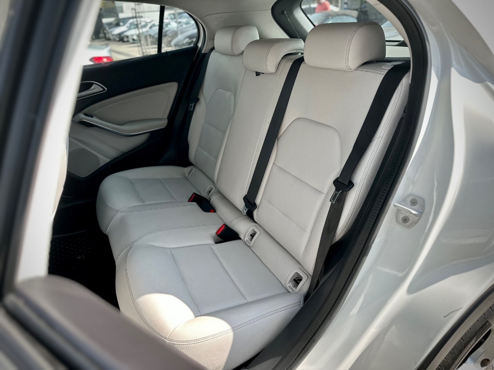 MERCEDES-BENZ GLA 200 d 2018 - Imagen 10 de 10