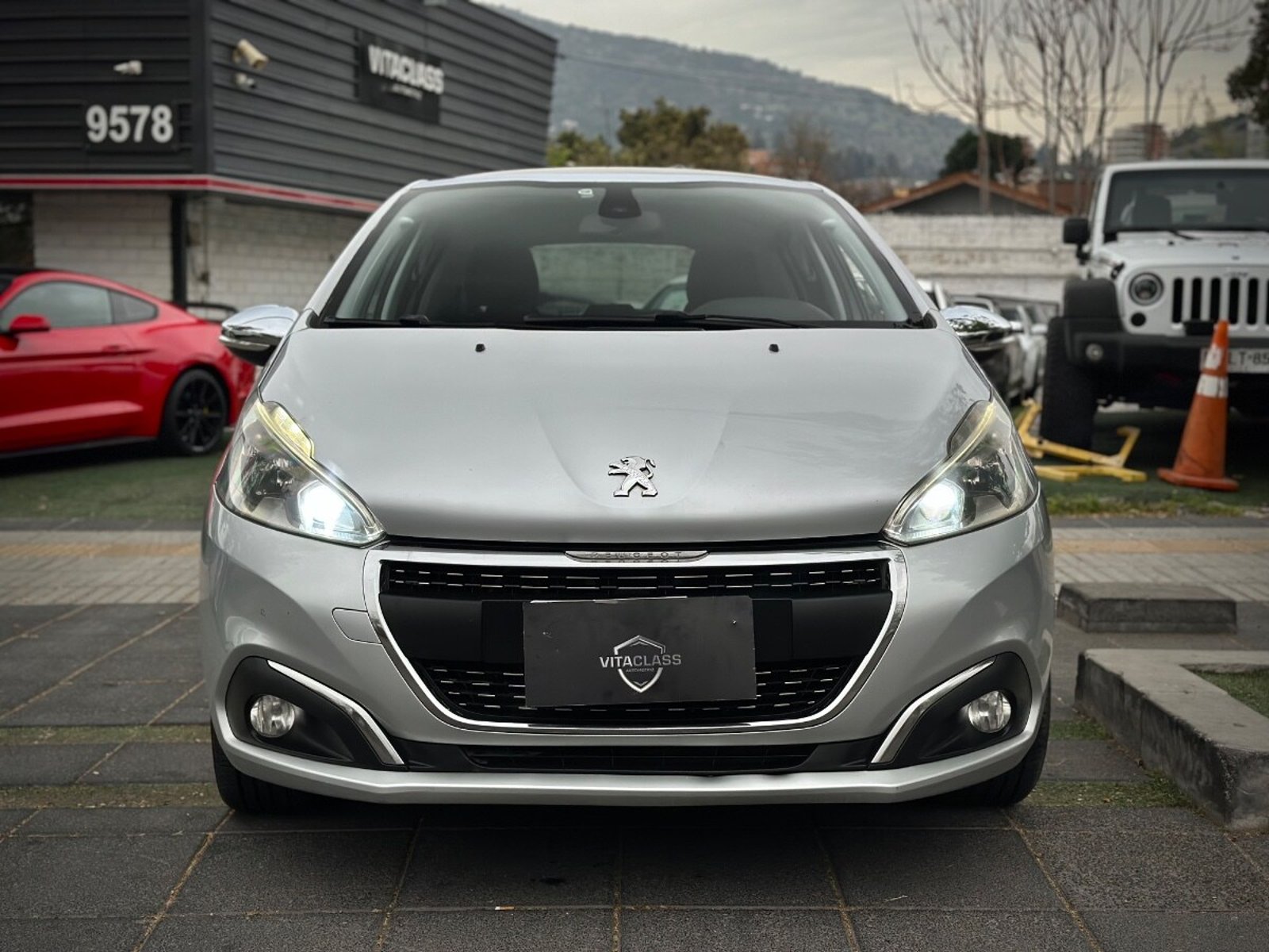 Peugeot 208 BLUEHDI ALLURE PACK 2019 - Foto 2 de 10