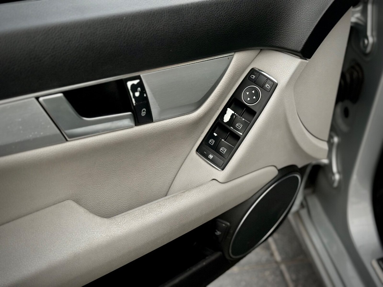 MERCEDES-BENZ C180 AVANTGARD BLUE EFFICINECY 2013 - Imagen 8 de 10