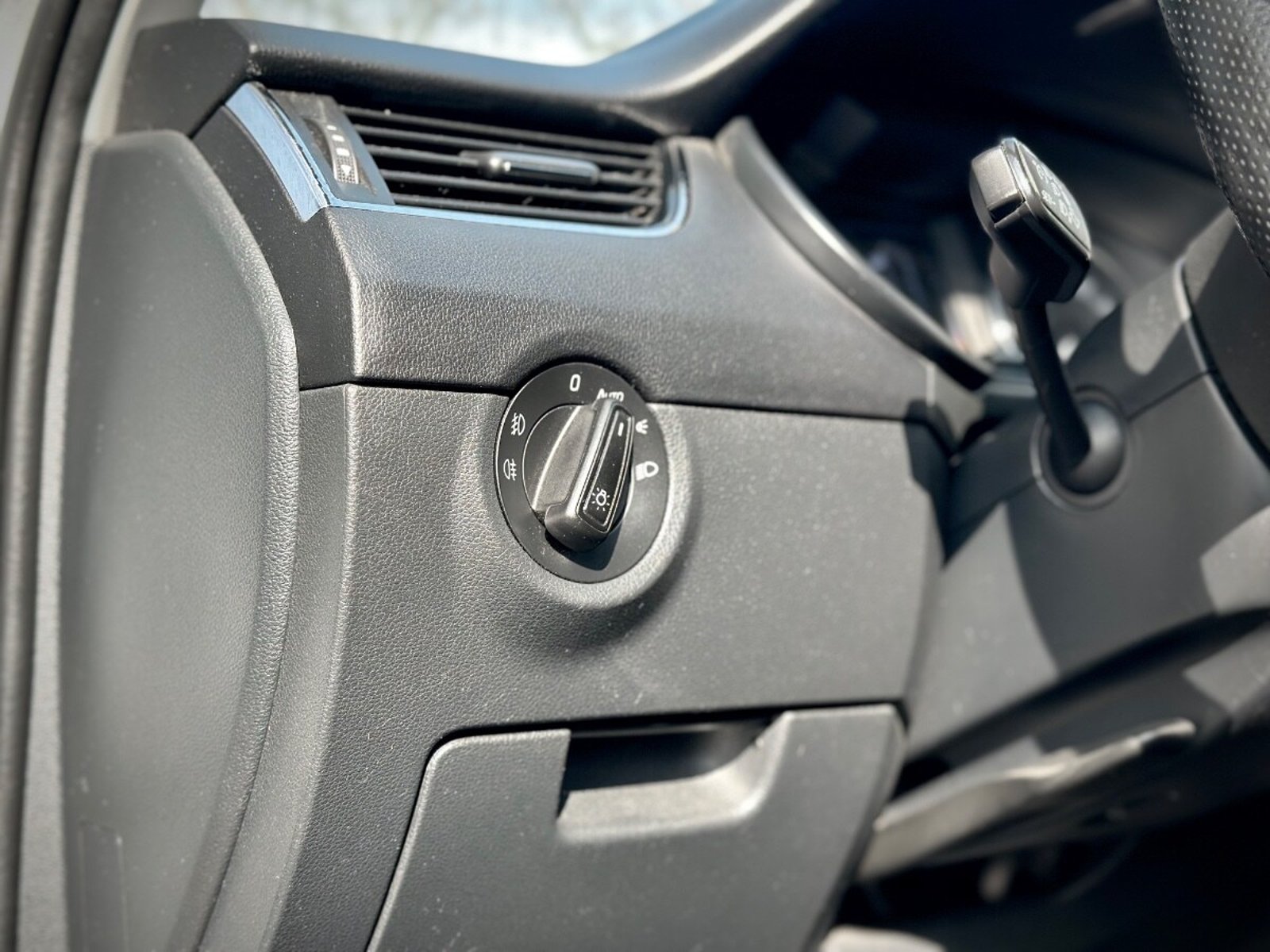 SKODA OCTAVIA AMBIENTE 2019 - Imagen 9 de 10