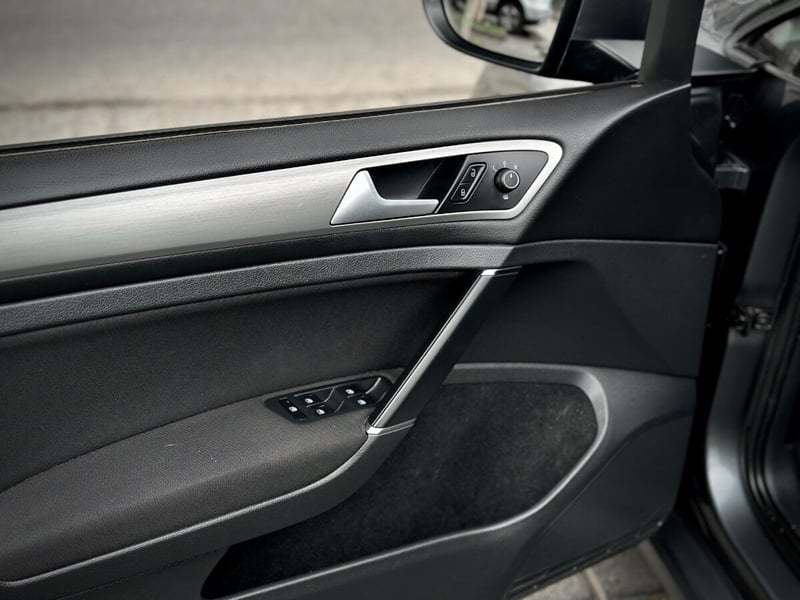 Volkswagen GOLF 1.4T 2016 - Imagen 8 de 10