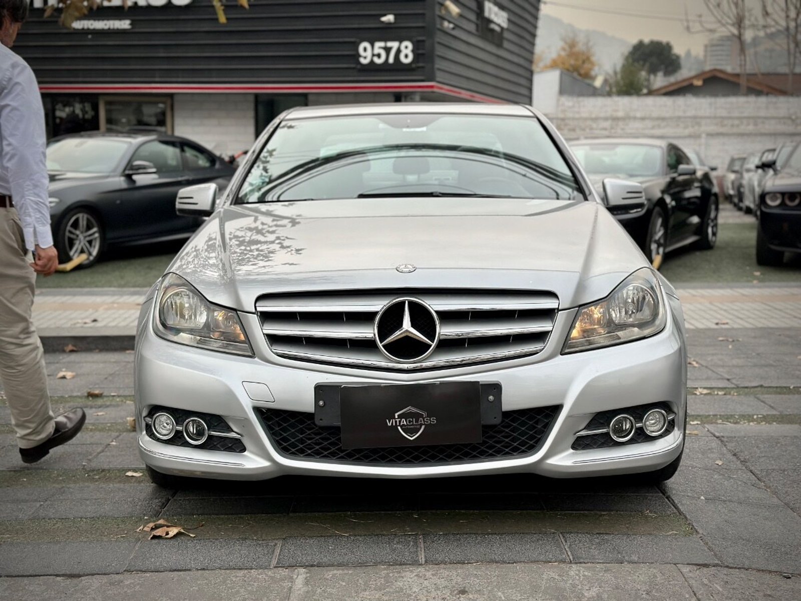 Mercedes-Benz C180 AVANTGARD BLUE EFFICINECY 2013 - Foto 2 de 10