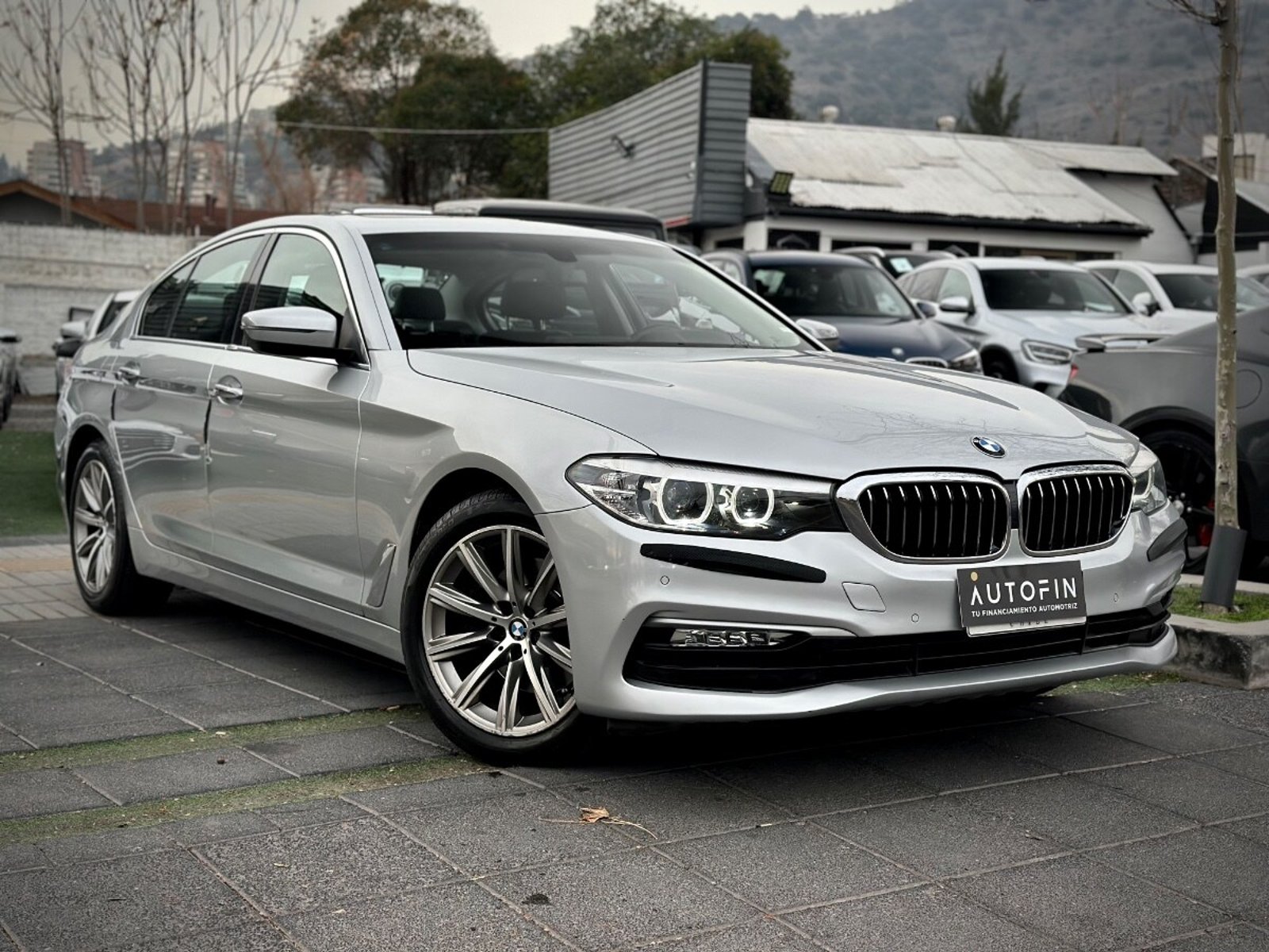 BMW 520I EXECUTIVE 2018 - Foto 3 de 10