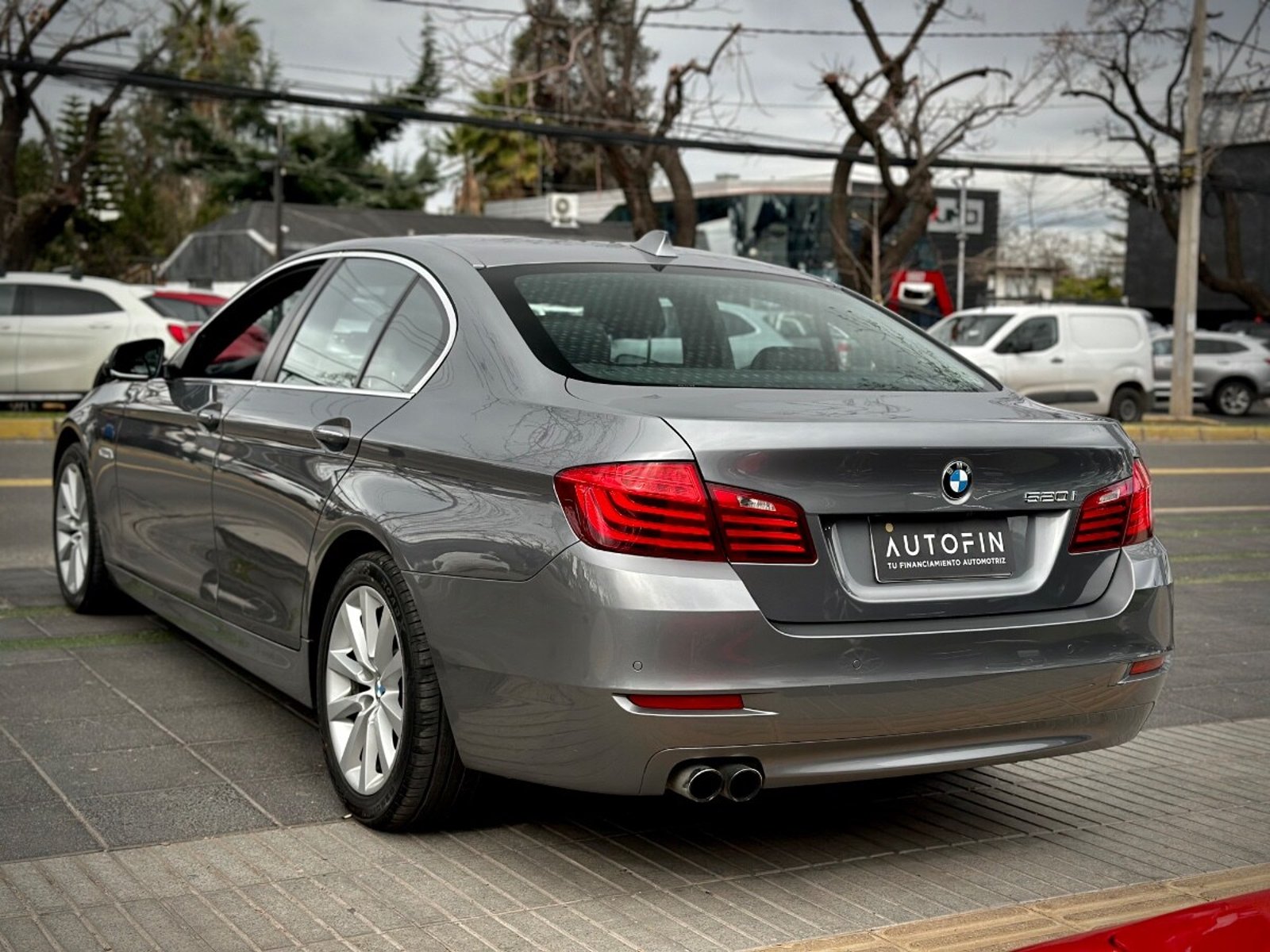 BMW 520I EXECTUVE 2014 - Foto 3 de 9