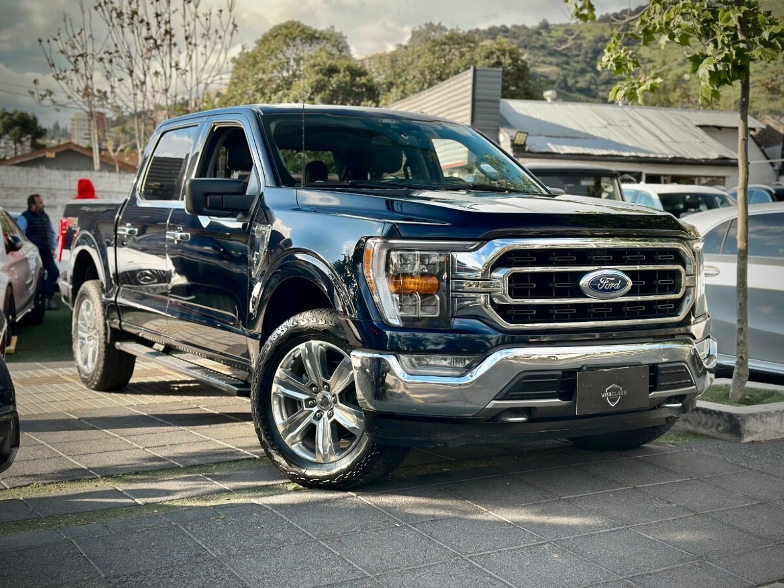 Ford F-150 XLT 4X4 2022 - Foto 3 de 10