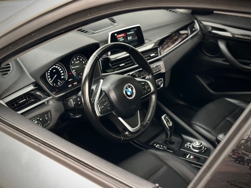 BMW X1 SDRIVE 20i 2019 - Imagen 7 de 10