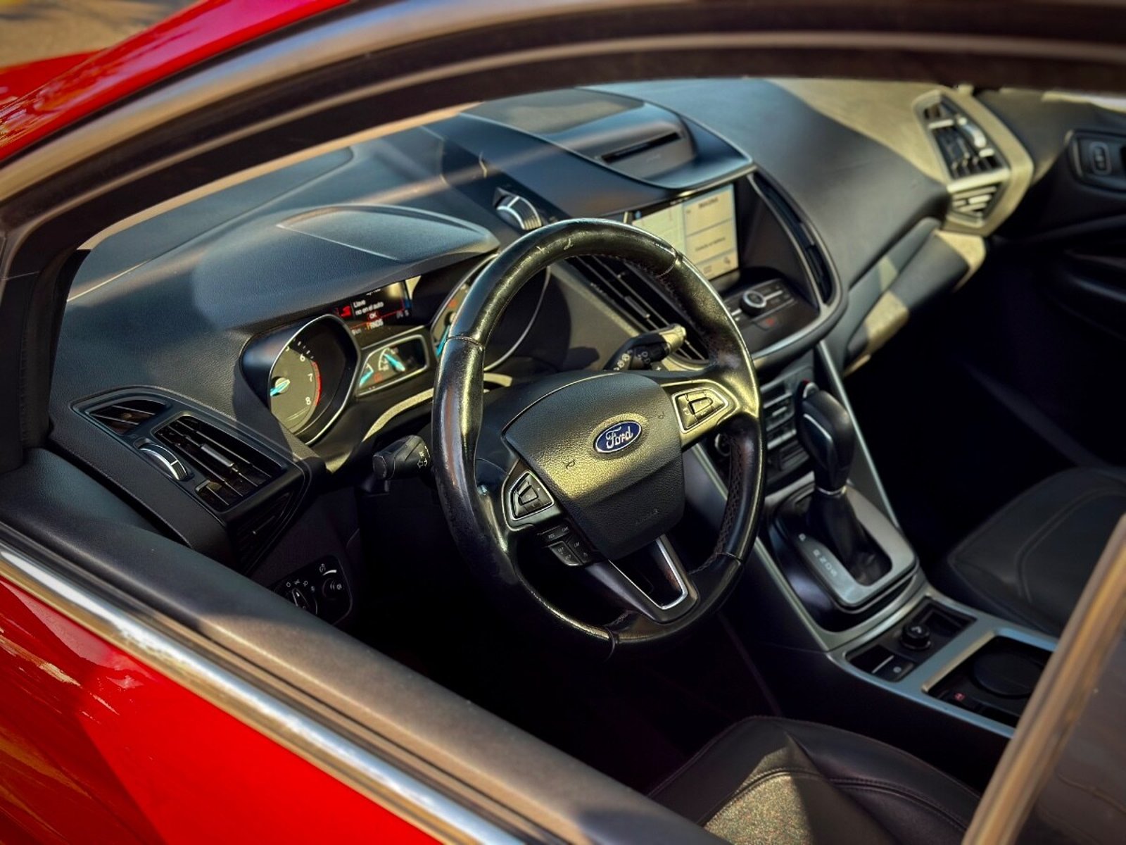 Ford ESCAPE SE ECOBOOST 2018 - Imagen 7 de 10