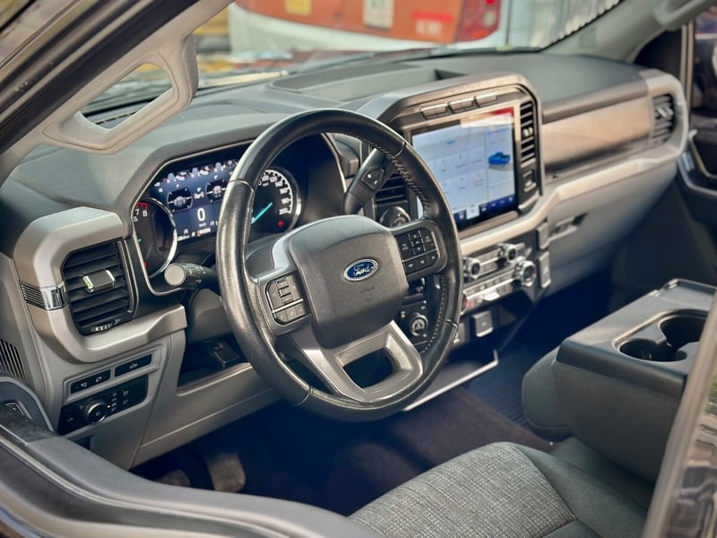 Ford F-150 XLT 4X4 2022 - Imagen 7 de 10