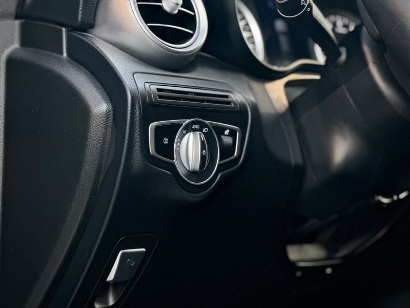 Mercedes-Benz GLC 200 COUPE 2022 - Imagen 9 de 10