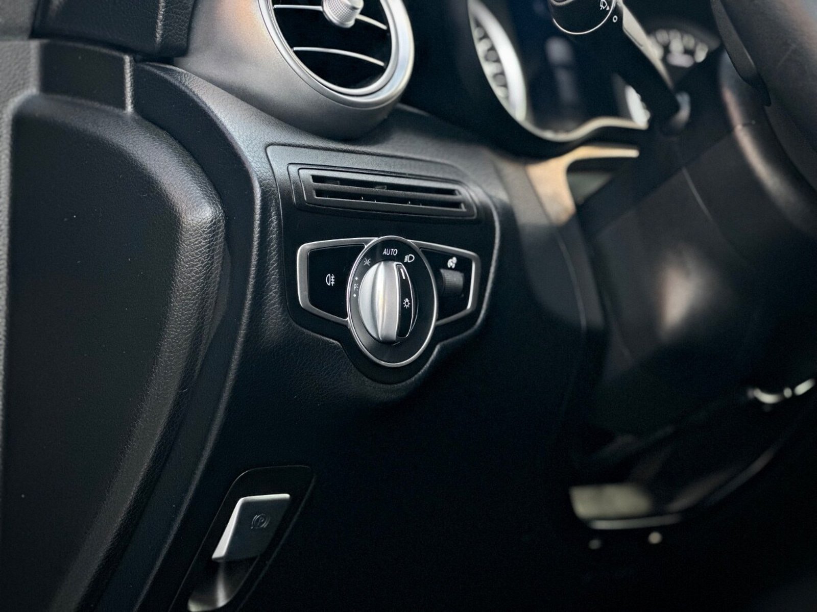 Mercedes-Benz GLC 200 COUPE 2022 - Imagen 9 de 10