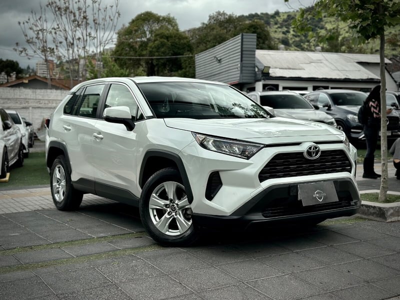 Toyota RAV 4 LE 2022 - Imagen 3 de 10