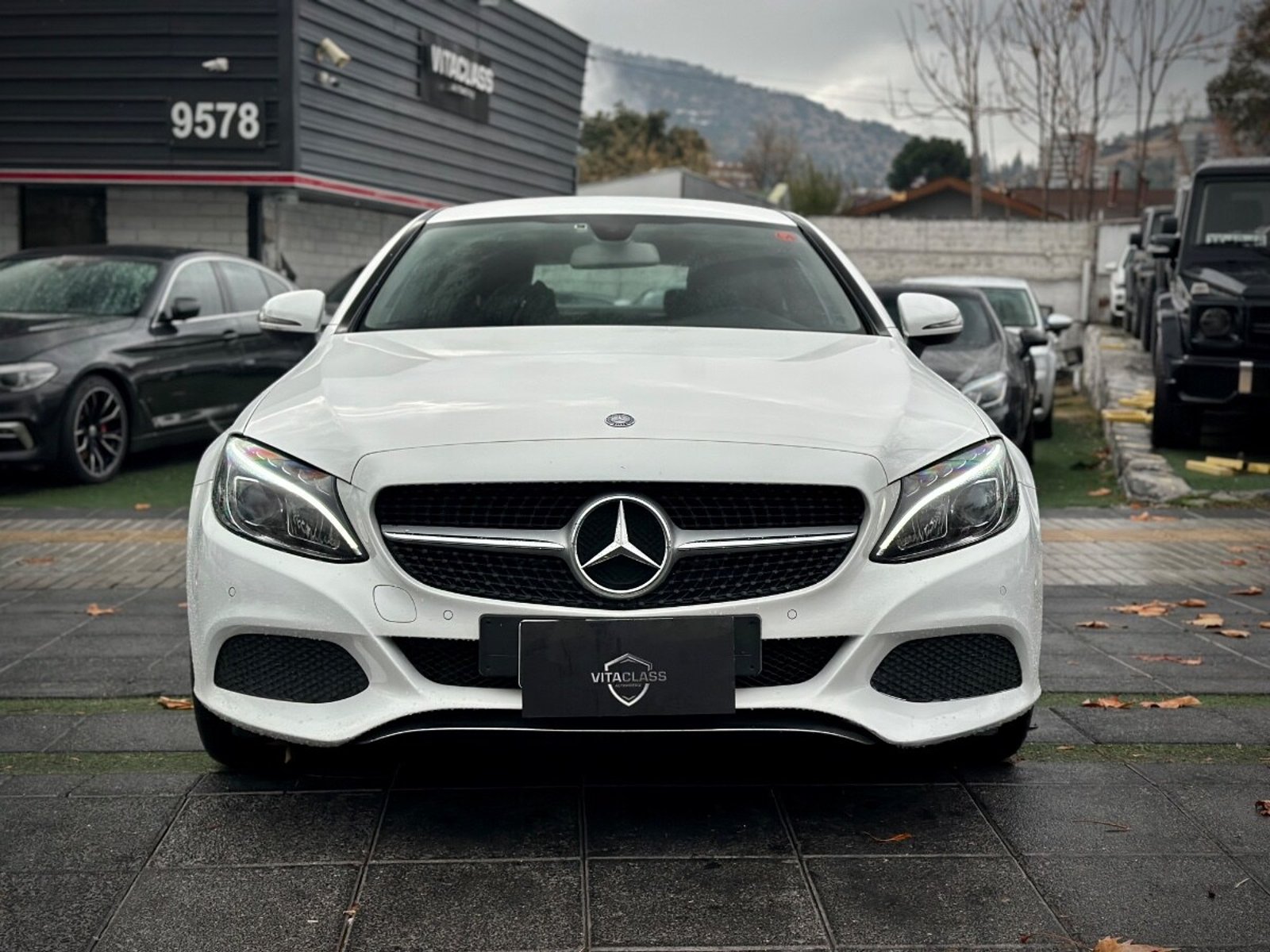 Mercedes-Benz C200 COUPE 2016 - Foto 2 de 10