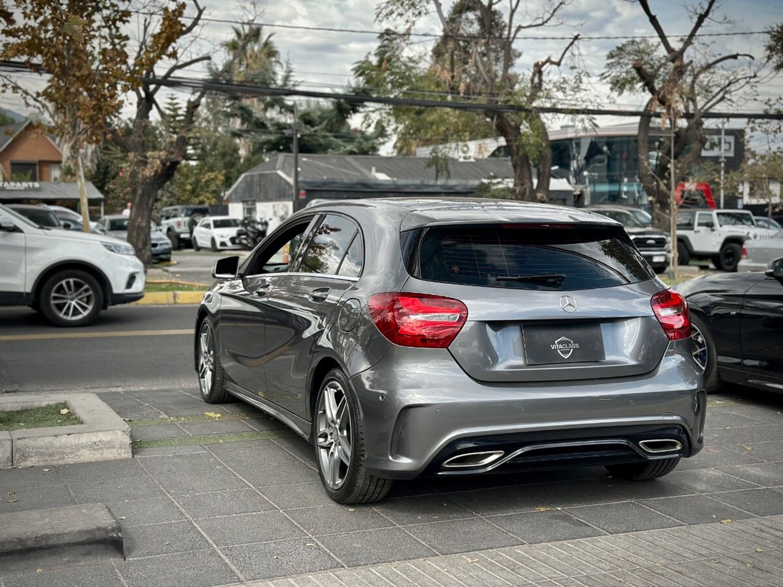 MERCEDES-BENZ A200 D 2017 - Imagen 4 de 10