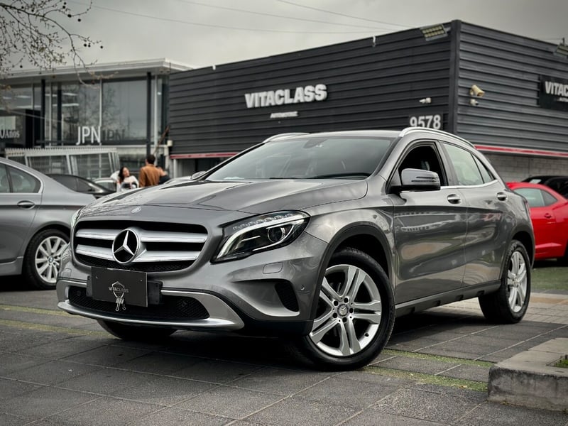 Mercedes-Benz GLA 200 URBAN 2017