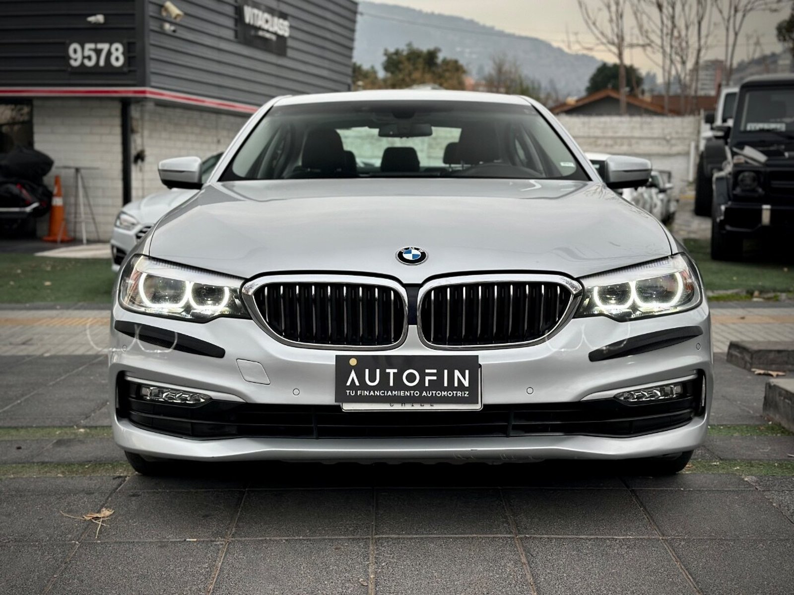 BMW 520I EXECUTIVE 2018 - Foto 2 de 10