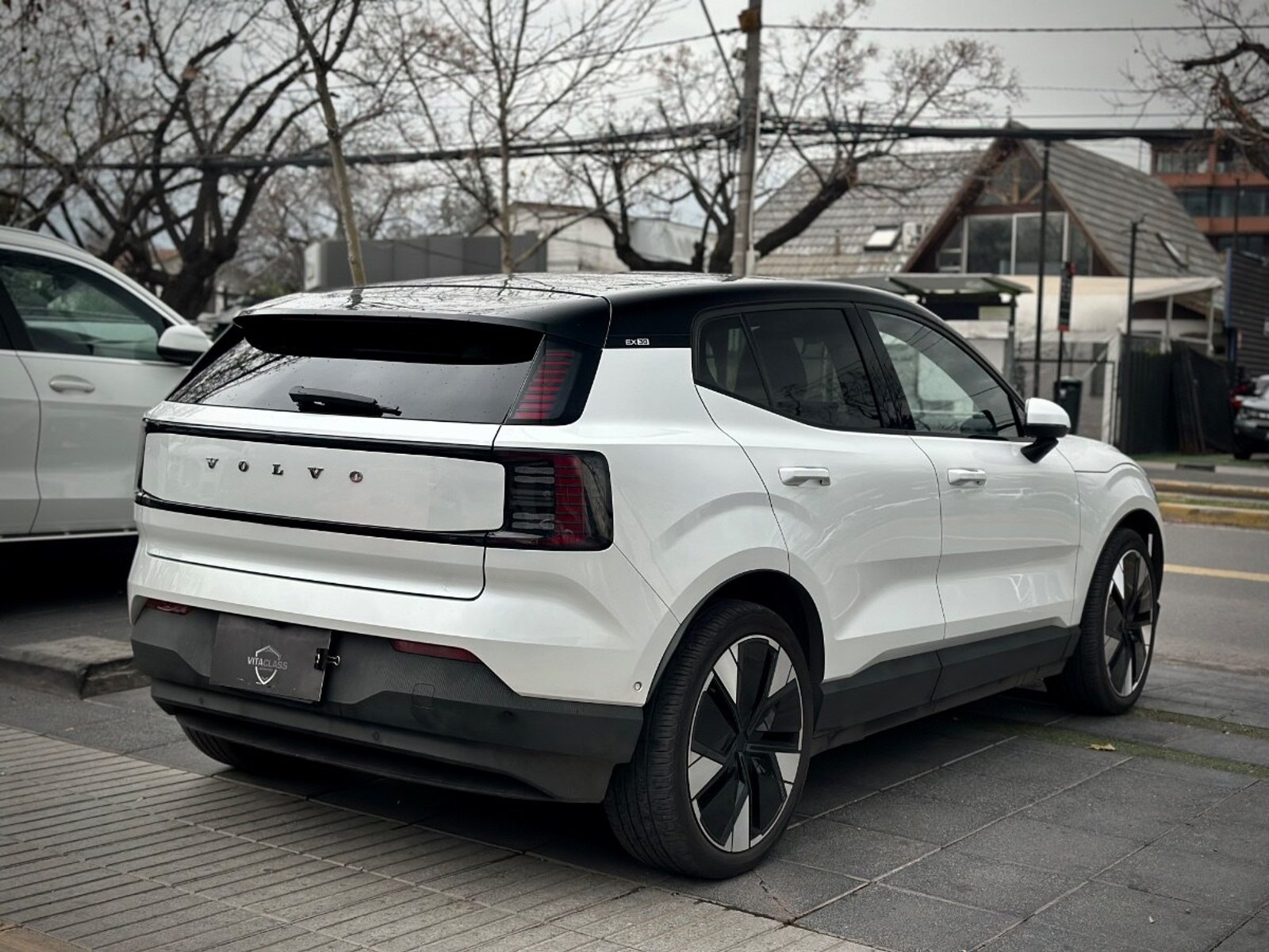 Volvo EX30 ULTRA 2024 - Imagen 6 de 10