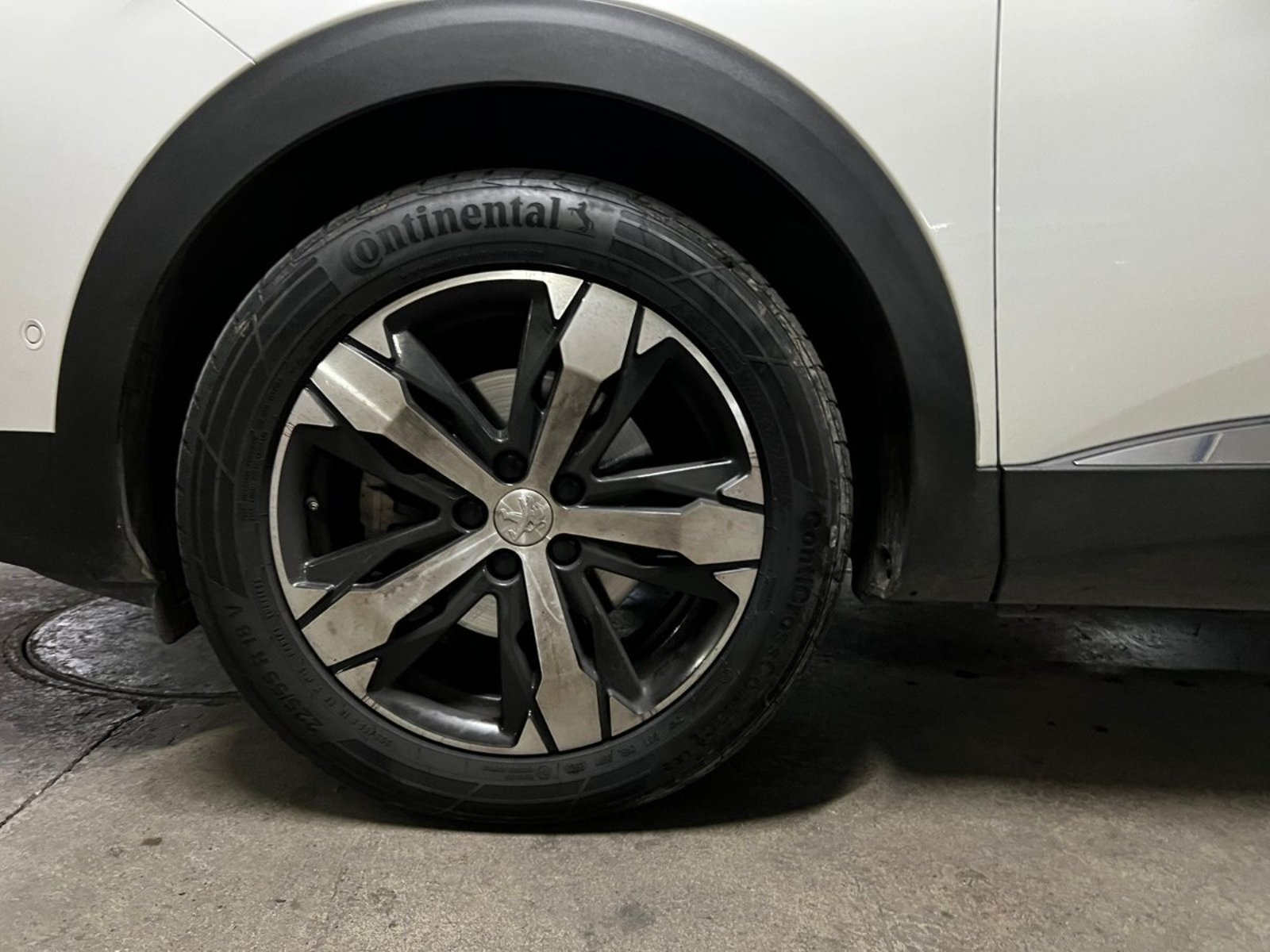 PEUGEOT 3008 ALLURE PACK 1.6 AT 2024 - Imagen 8 de 10