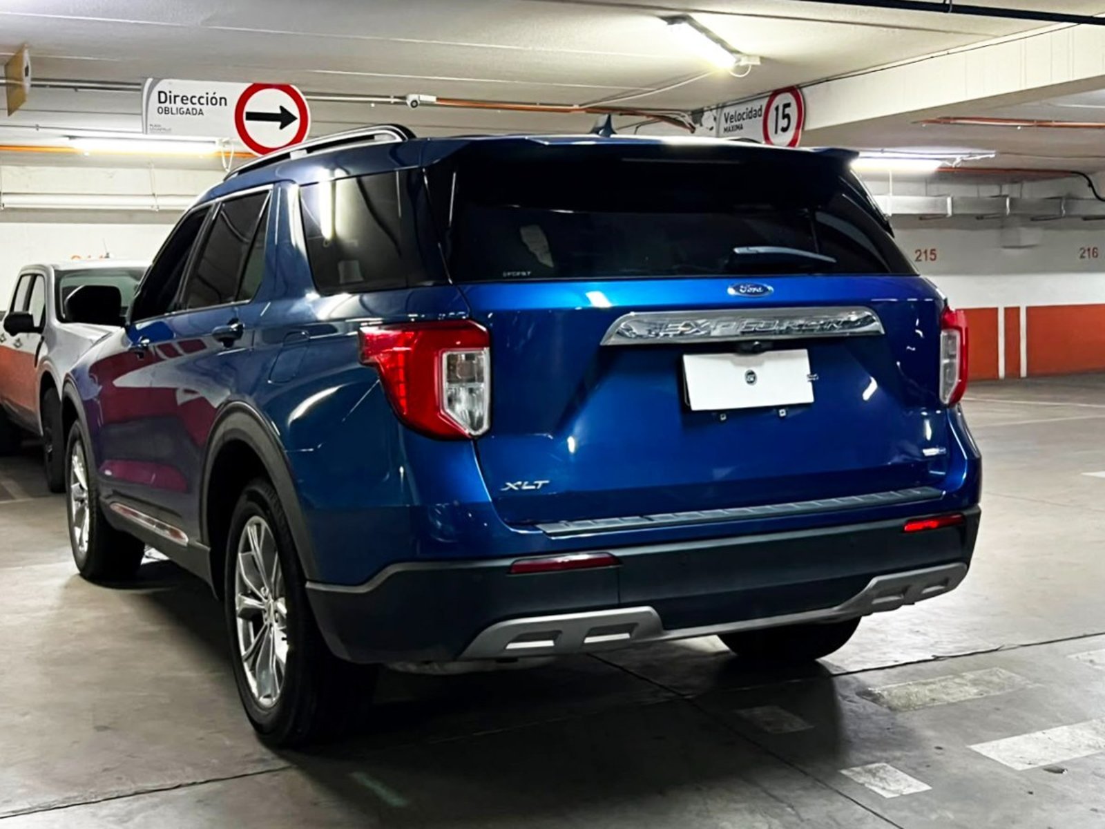 FORD EXPLORER XLT 2.3 ECOBOOST 4X4 2023 - Imagen 6 de 9